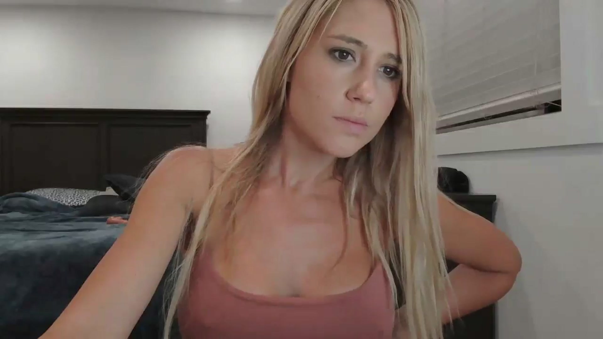 Gallery image thumbnail from blondmilf92's myfreecams stream on, 08/03/2023, 05:45 image 9 of 20