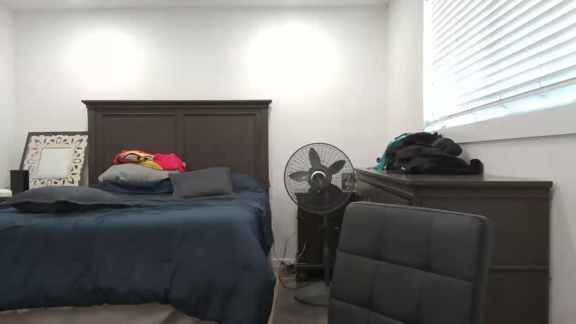 Gallery image thumbnail from blondmilf92's myfreecams stream on, 08/07/2023, 18:44 image 1 of 20