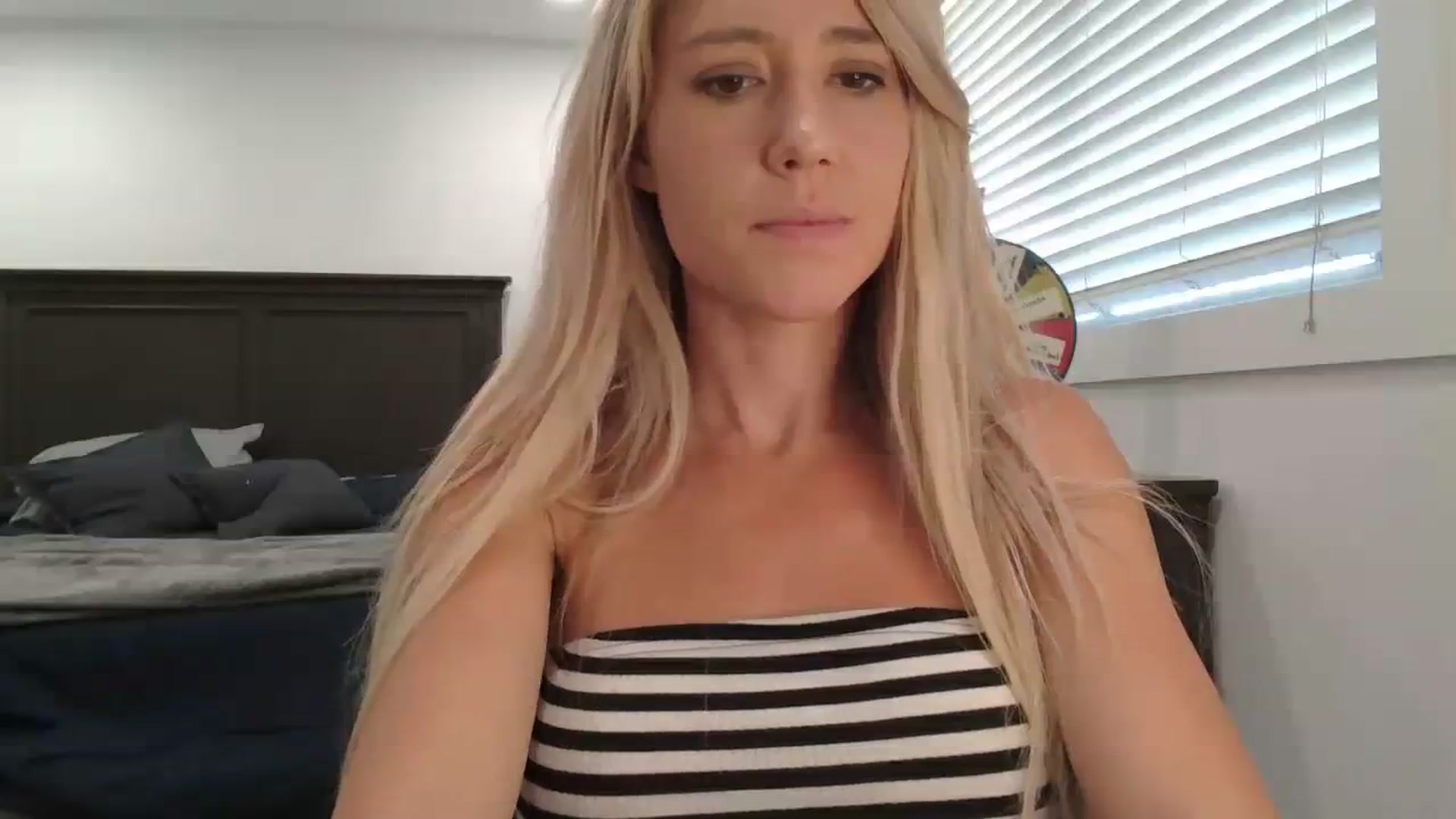 Gallery image thumbnail from blondmilf92's myfreecams stream on, 08/10/2023, 17:09 image 19 of 20