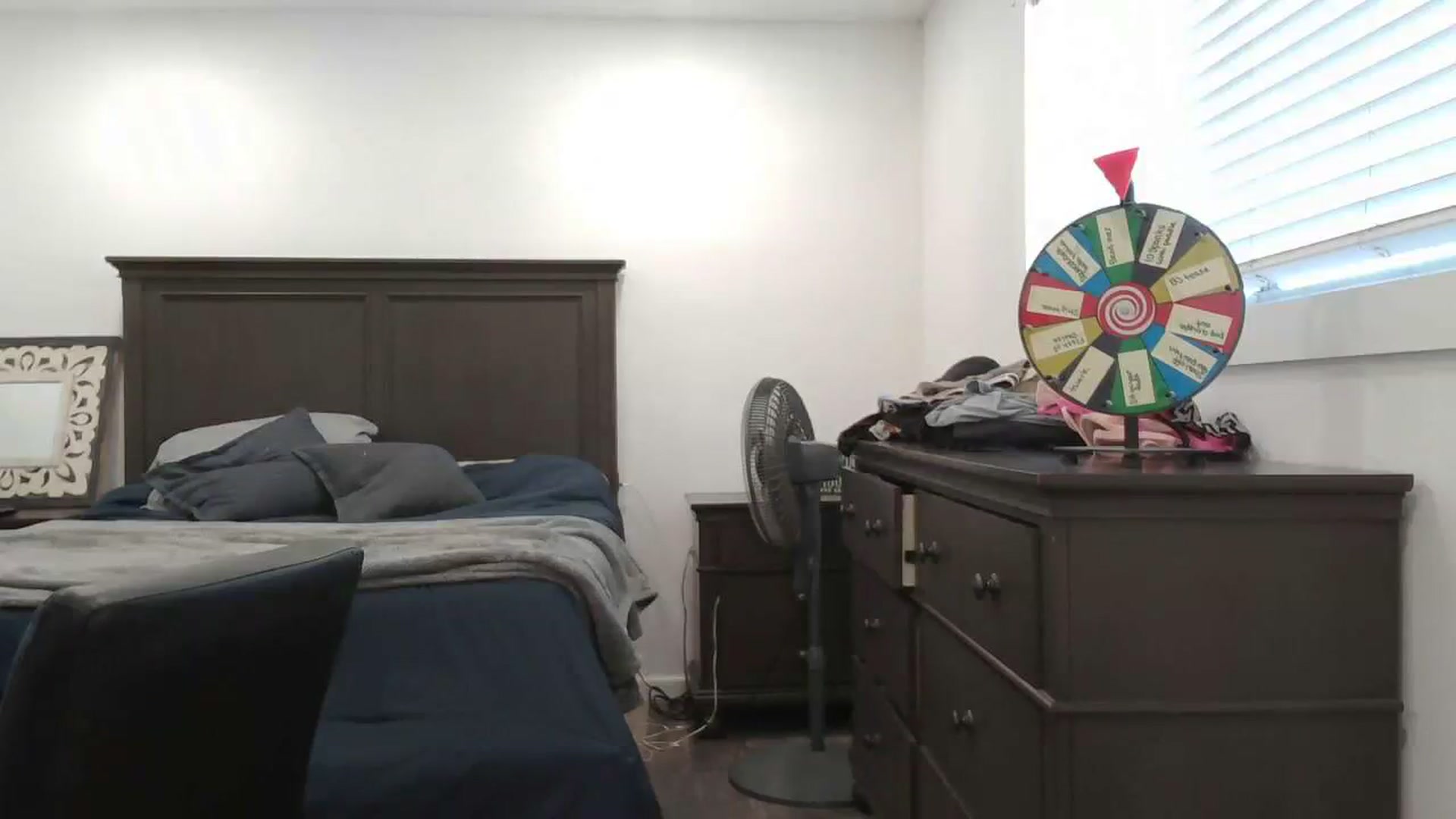 Gallery image thumbnail from blondmilf92's myfreecams stream on, 08/10/2023, 20:24 image 4 of 20