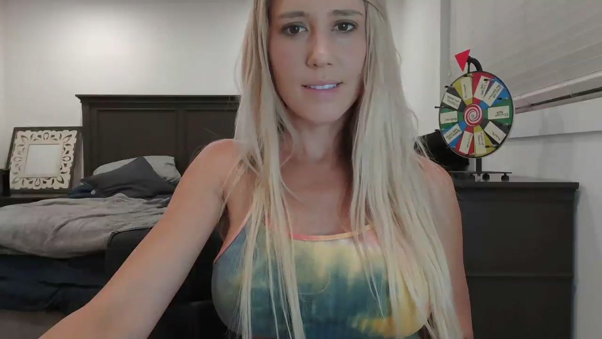 Gallery image thumbnail from blondmilf92's myfreecams stream on, 08/11/2023, 04:43 image 4 of 20