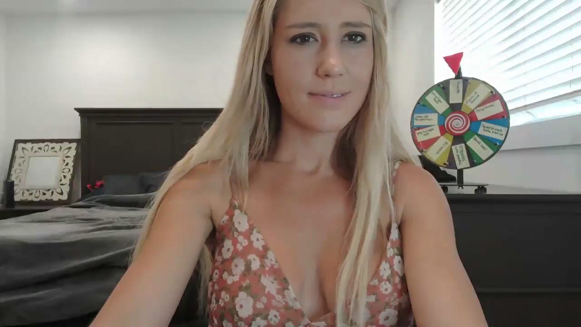 Gallery image thumbnail from blondmilf92's myfreecams stream on, 08/21/2023, 18:36 image 12 of 20