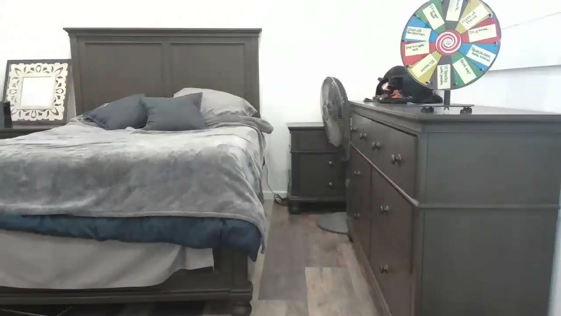 Gallery image thumbnail from blondmilf92's myfreecams stream on, 08/22/2023, 18:07 image 1 of 20