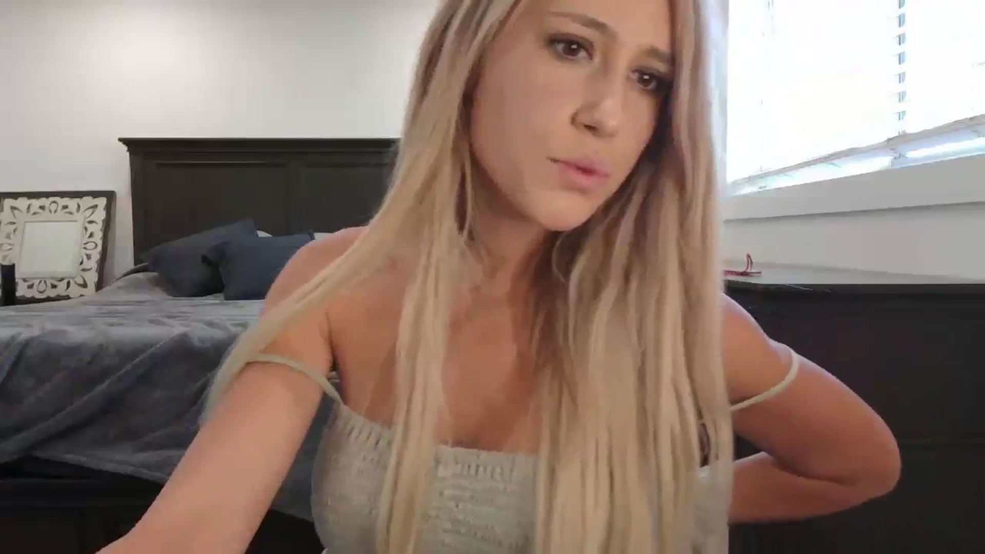 Gallery image thumbnail from blondmilf92's myfreecams stream on, 09/05/2023, 18:47 image 14 of 20