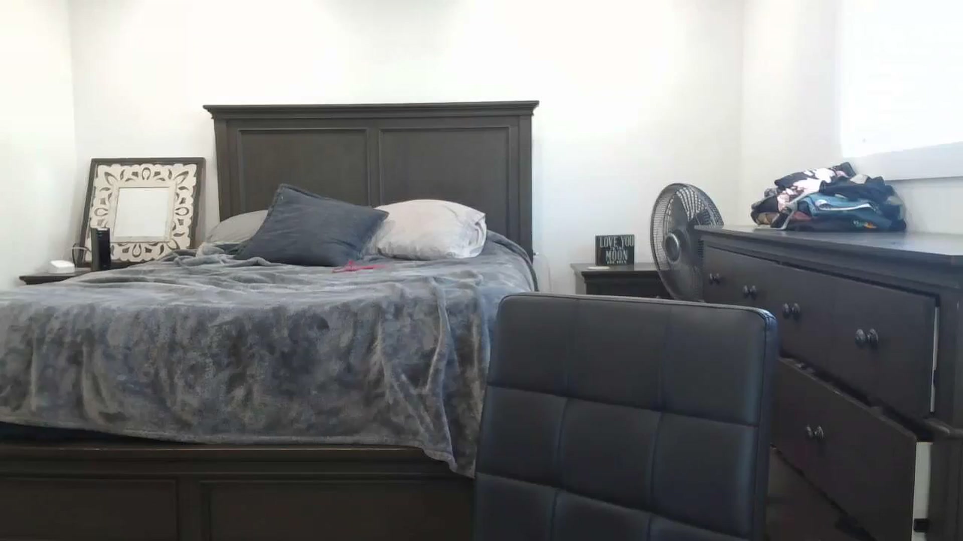 Gallery image thumbnail from blondmilf92's myfreecams stream on, 09/13/2023, 20:00 image 8 of 20
