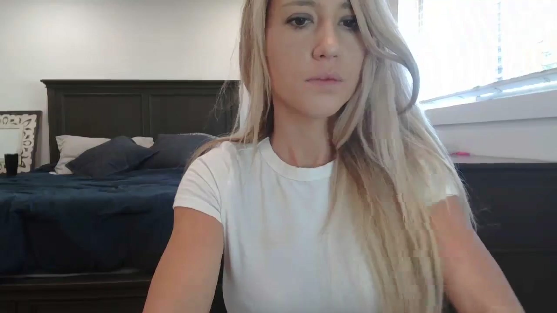Gallery image thumbnail from blondmilf92's myfreecams stream on, 09/19/2023, 19:13 image 17 of 20