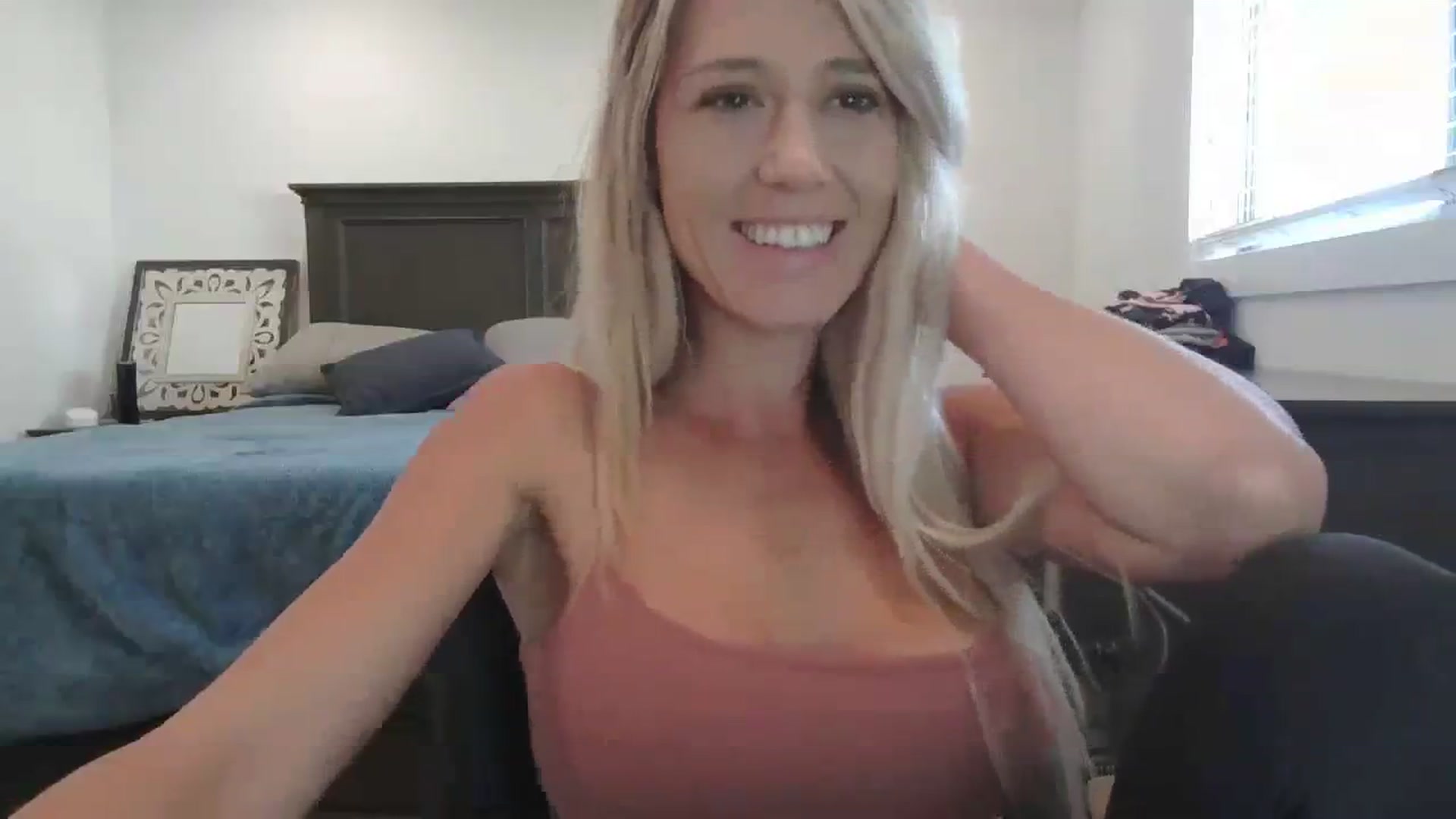 Gallery image thumbnail from blondmilf92's myfreecams stream on, 09/25/2023, 19:50 image 15 of 20