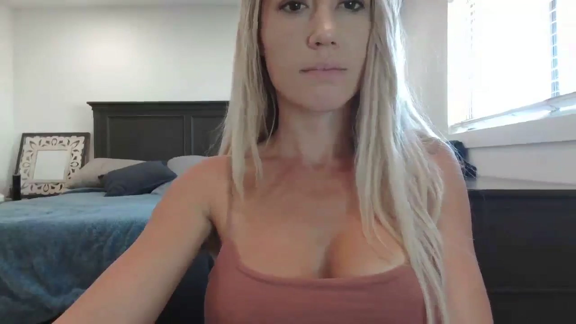 Gallery image thumbnail from blondmilf92's myfreecams stream on, 09/25/2023, 19:50 image 19 of 20