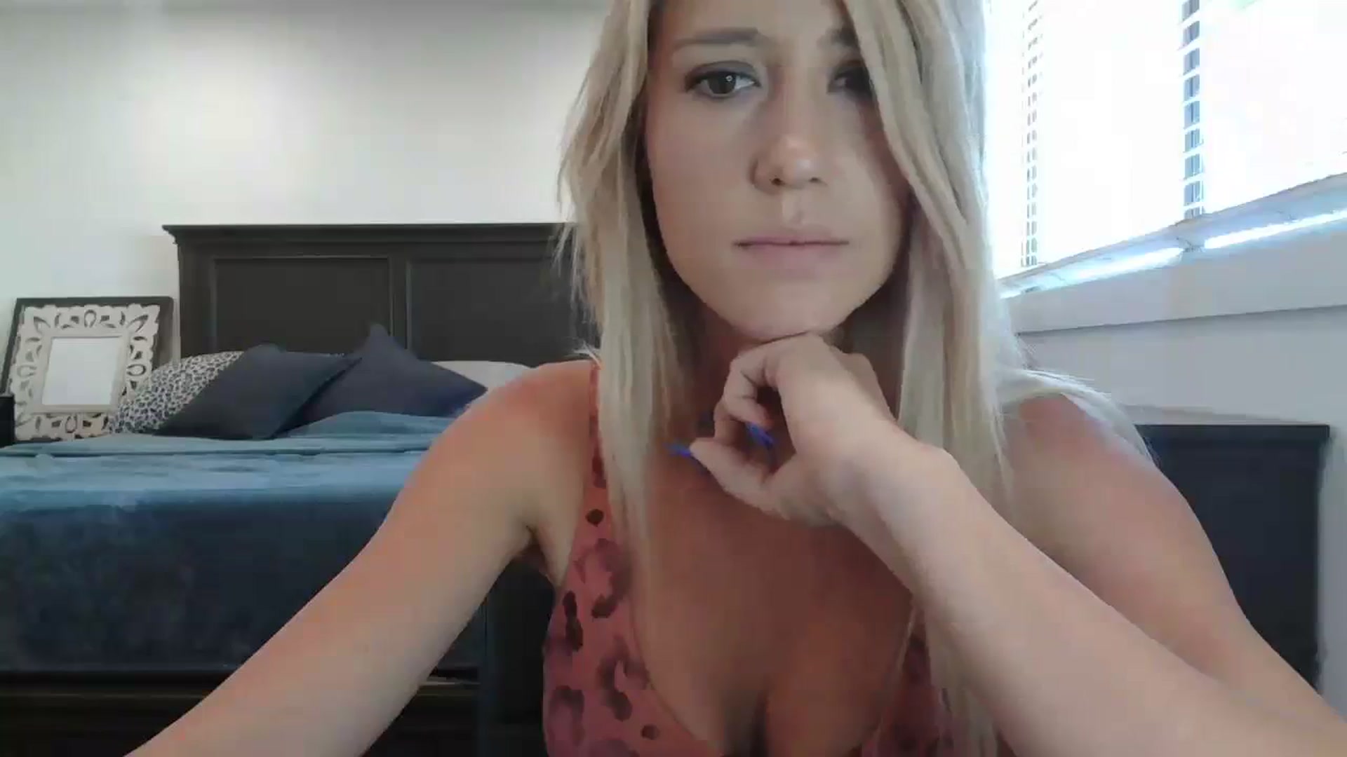 Gallery image thumbnail from blondmilf92's myfreecams stream on, 10/02/2023, 18:25 image 11 of 20