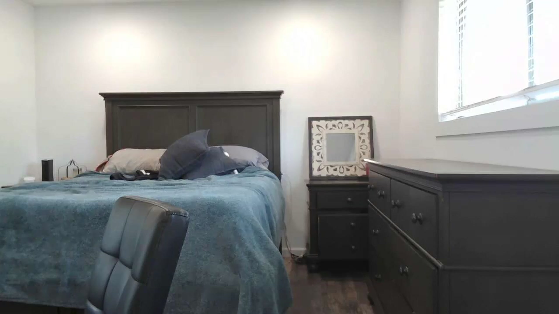 Gallery image thumbnail from blondmilf92's myfreecams stream on, 10/13/2023, 21:00 image 3 of 20