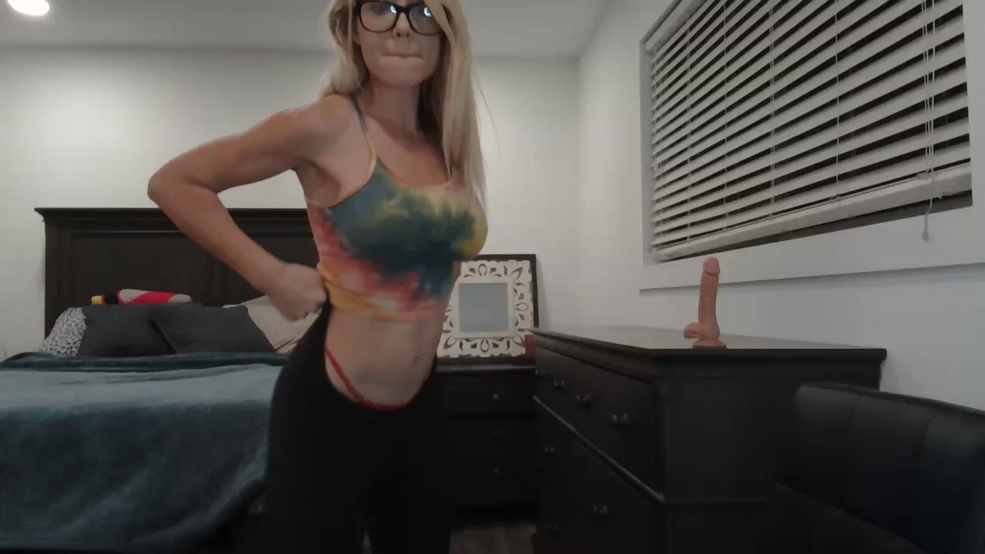 Gallery image thumbnail from blondmilf92's myfreecams stream on, 10/17/2023, 06:01 image 14 of 20