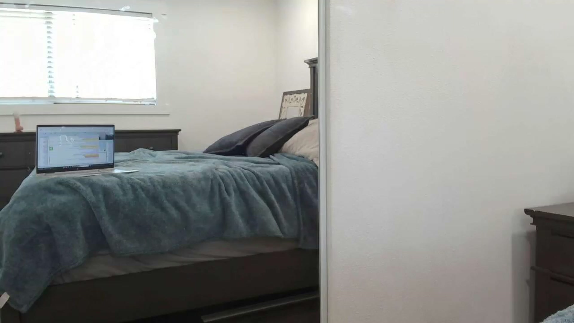 Gallery image thumbnail from blondmilf92's myfreecams stream on, 10/20/2023, 20:23 image 14 of 20