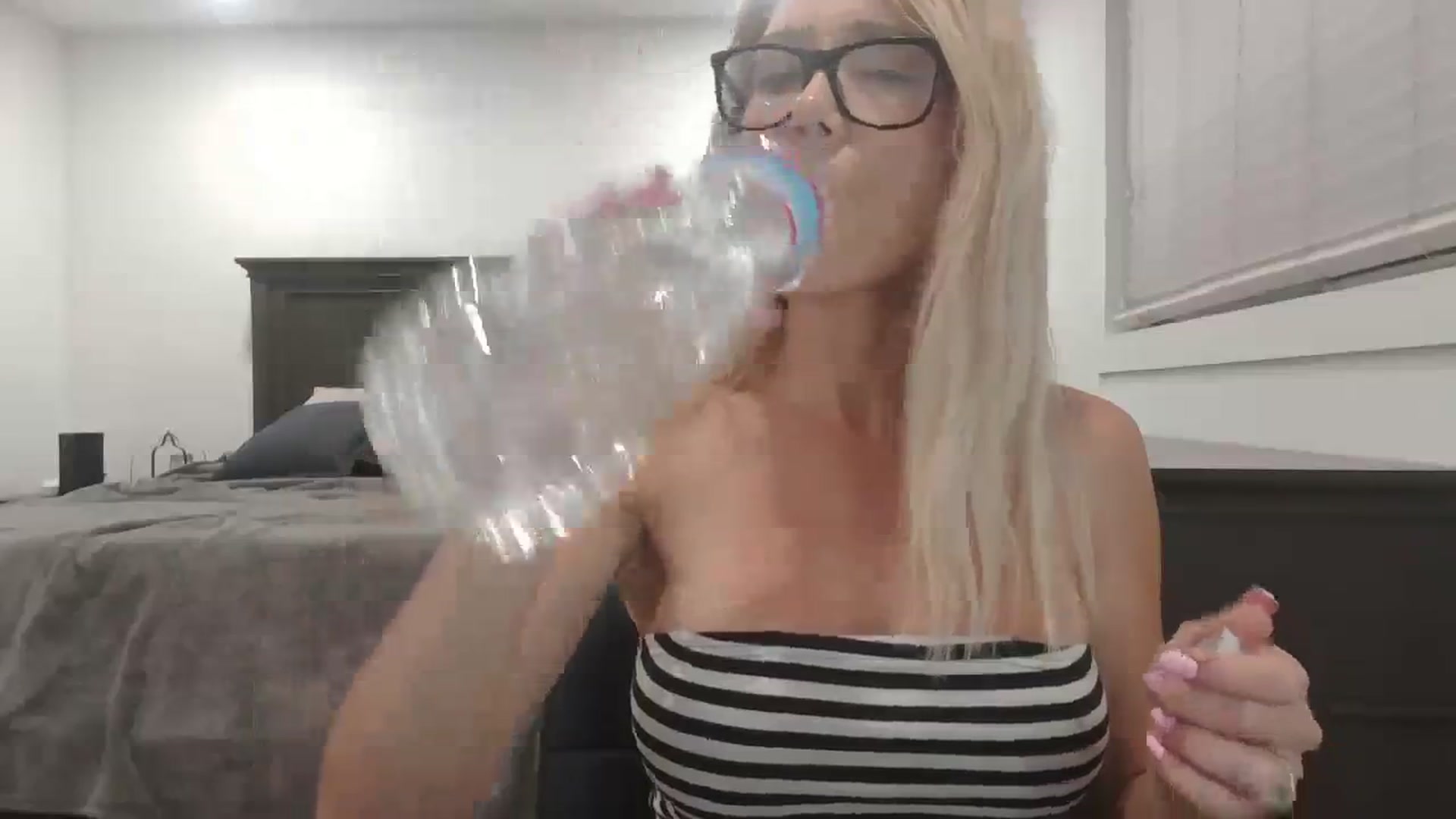 Gallery image thumbnail from blondmilf92's myfreecams stream on, 11/05/2023, 06:26 image 9 of 20