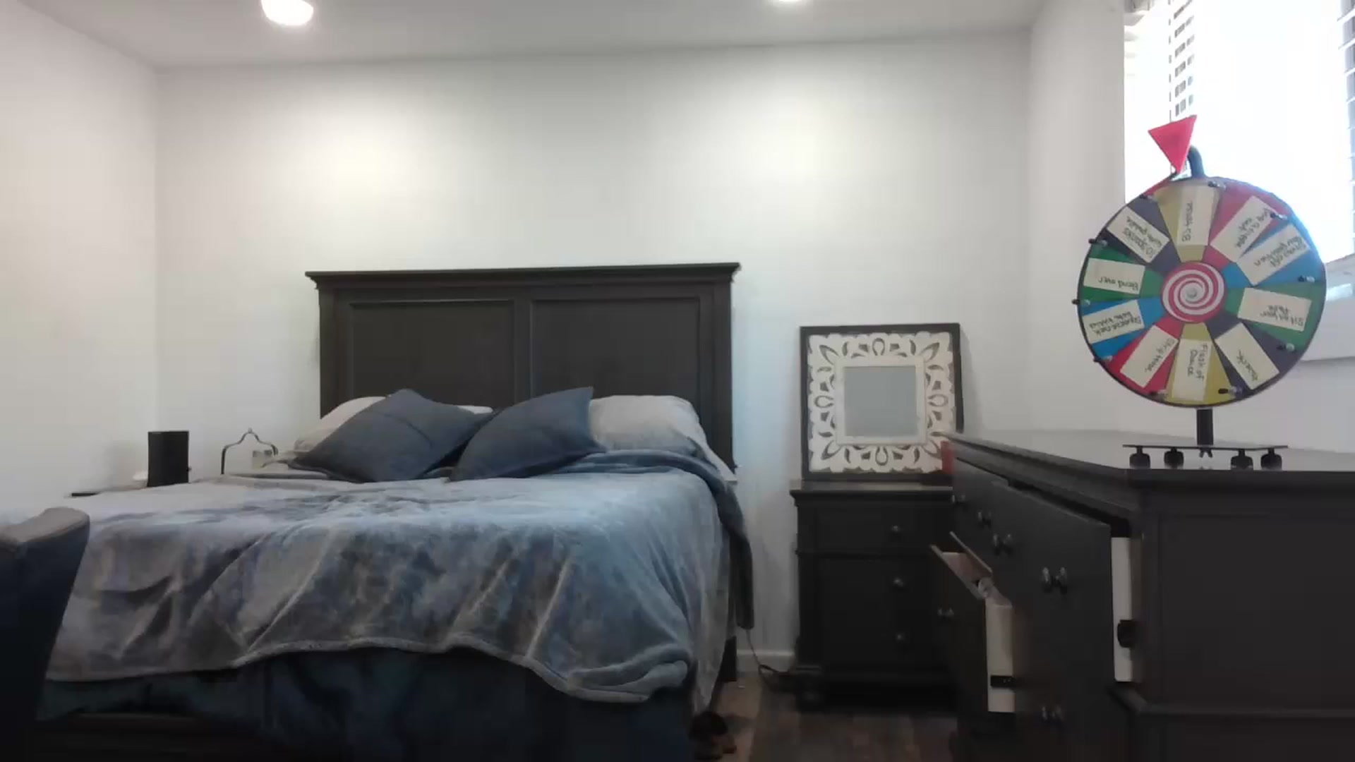 Gallery image thumbnail from blondmilf92's myfreecams stream on, 11/07/2023, 19:37 image 8 of 20