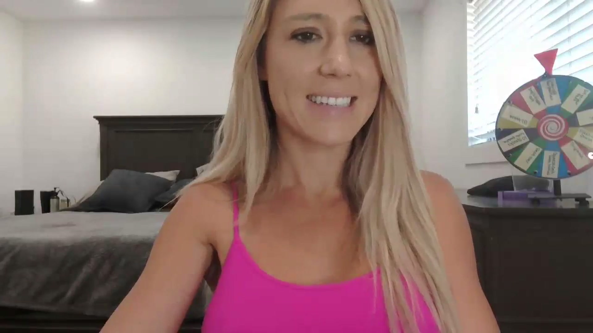 Gallery image thumbnail from blondmilf92's myfreecams stream on, 11/16/2023, 20:18 image 7 of 20