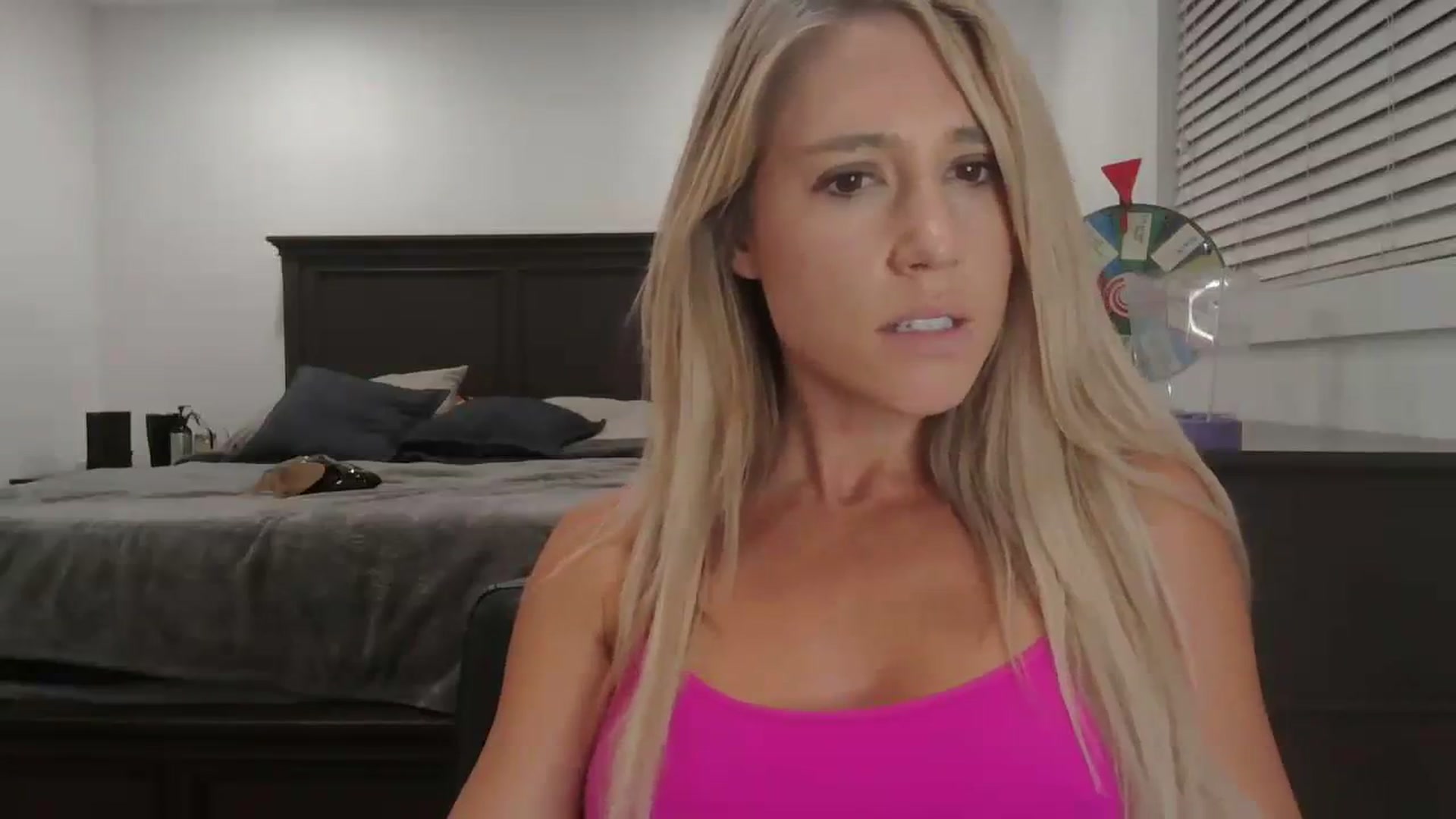 Gallery image thumbnail from blondmilf92's myfreecams stream on, 11/17/2023, 07:53 image 18 of 20