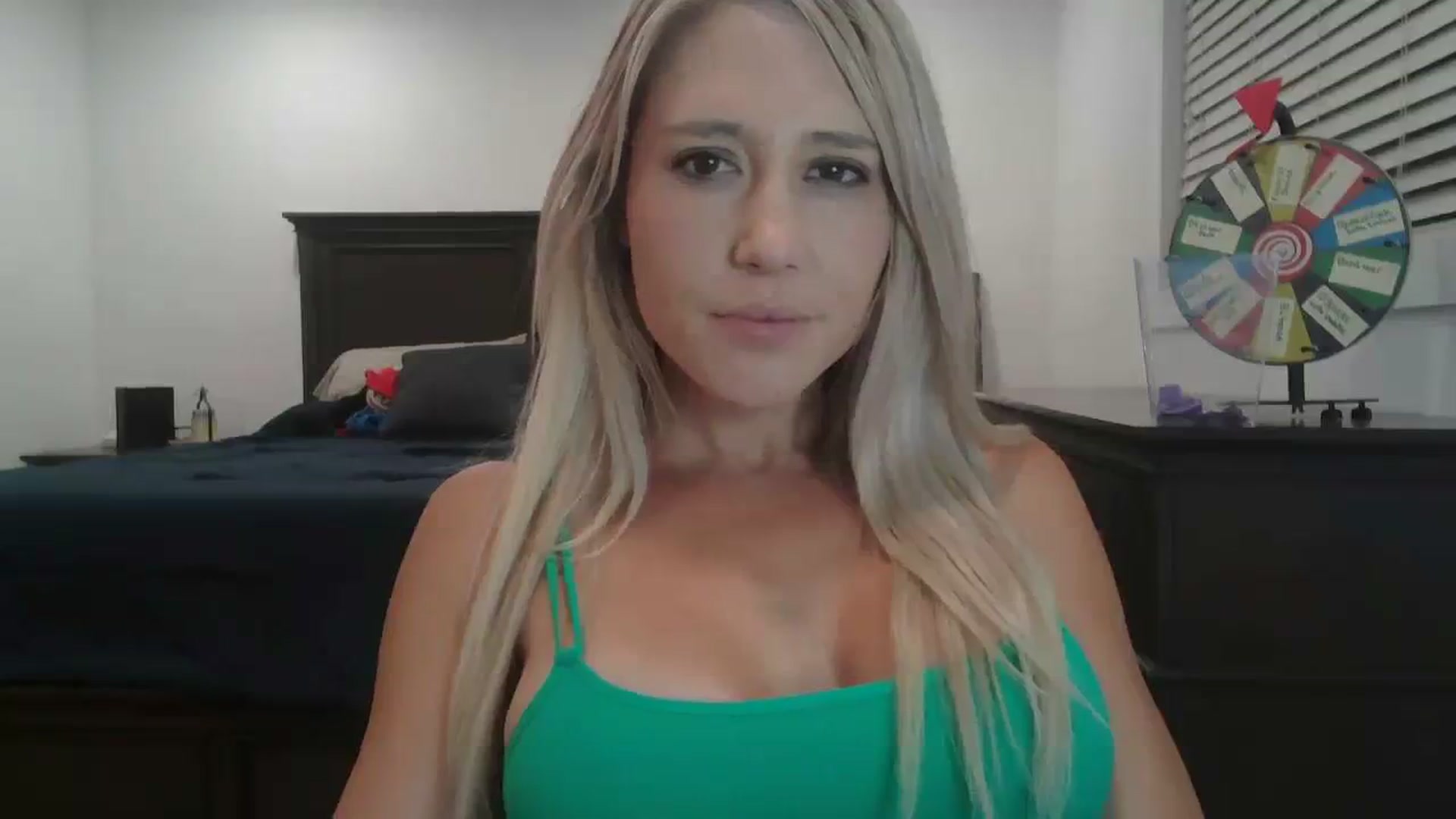 Gallery image thumbnail from blondmilf92's myfreecams stream on, 11/20/2023, 07:16 image 10 of 20