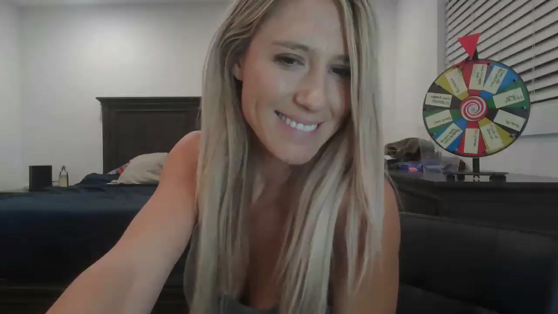 Gallery image thumbnail from blondmilf92's myfreecams stream on, 11/21/2023, 07:45 image 1 of 20