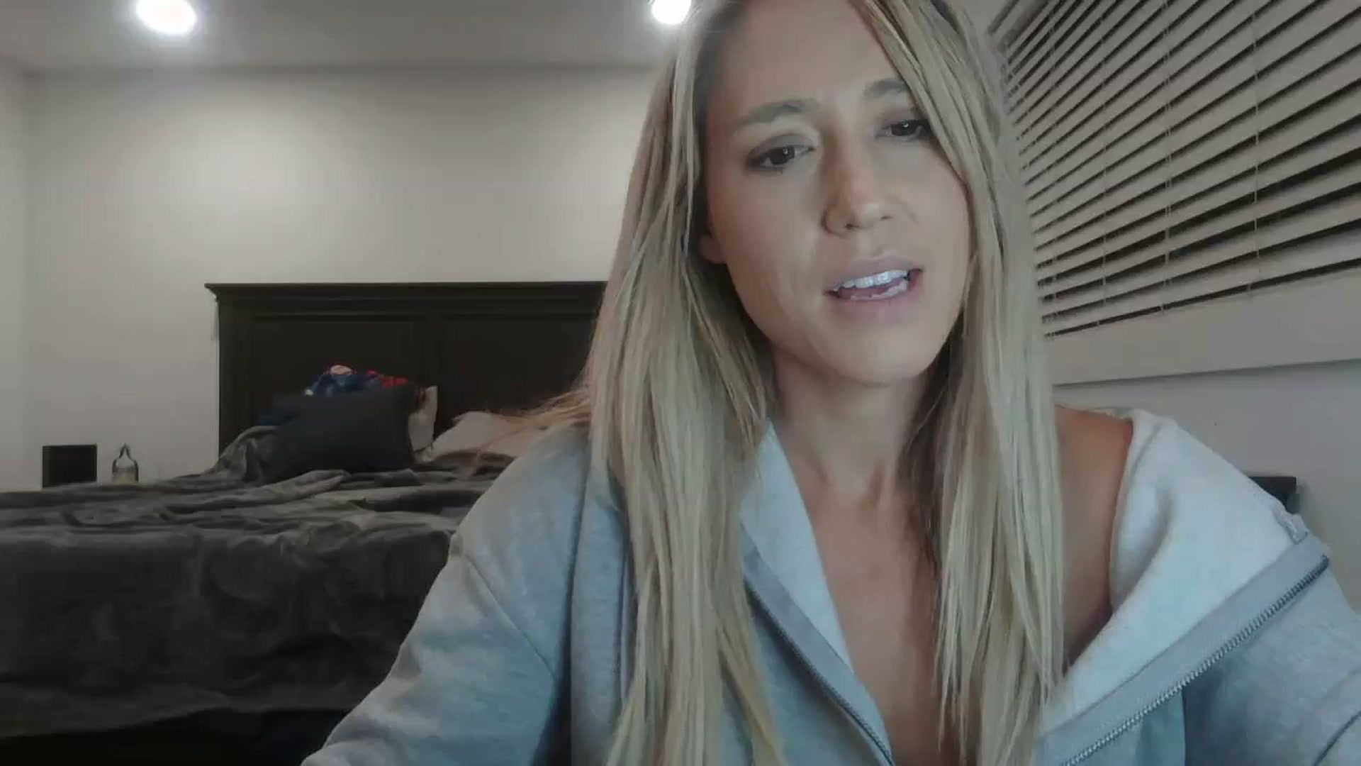 Gallery image thumbnail from blondmilf92's myfreecams stream on, 11/23/2023, 07:22 image 1 of 20