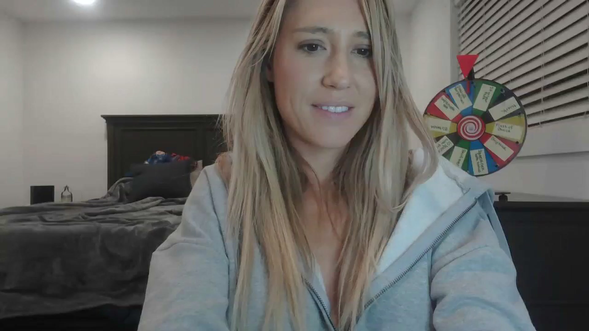 Gallery image thumbnail from blondmilf92's myfreecams stream on, 11/23/2023, 07:22 image 17 of 20