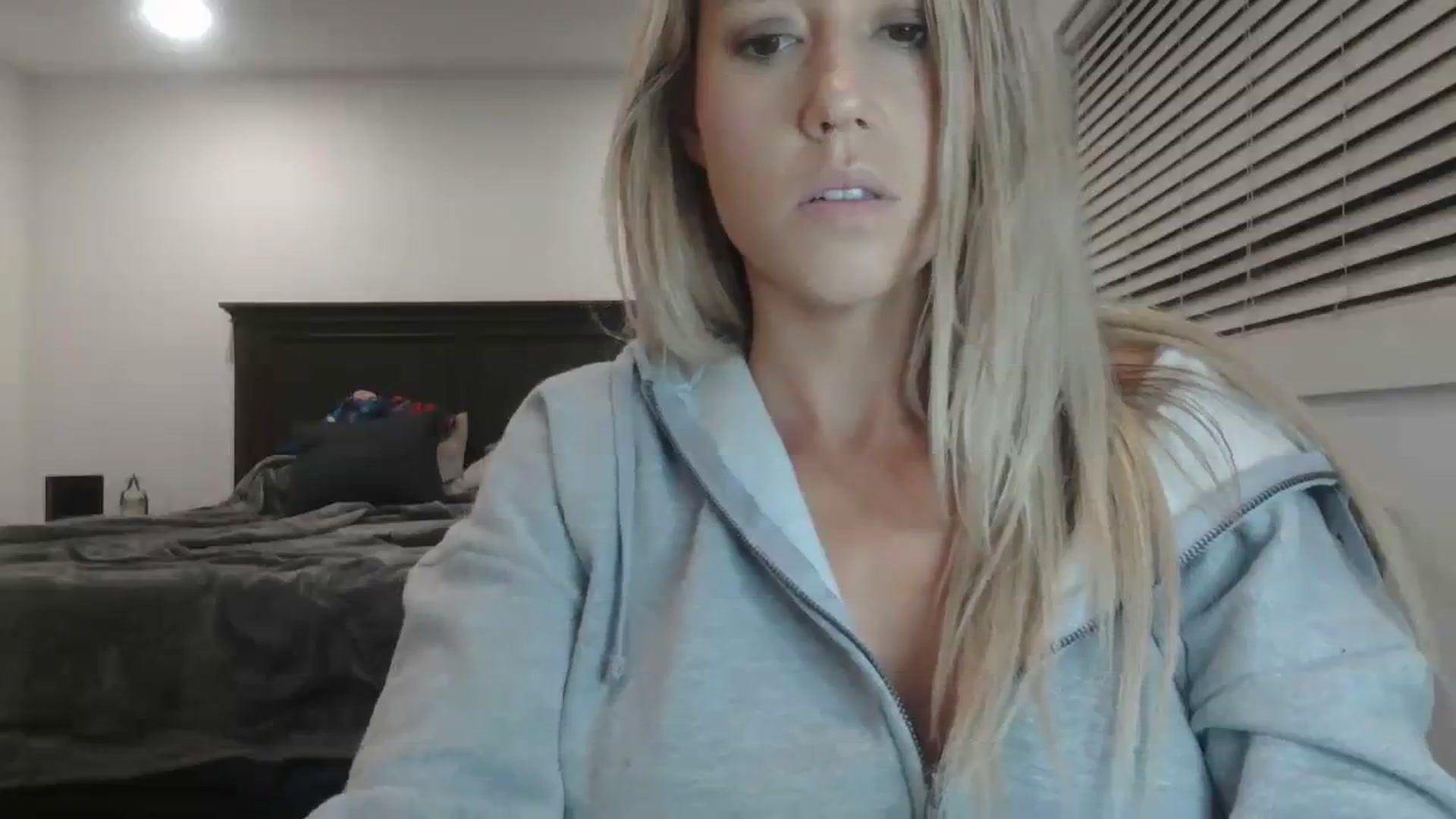 Gallery image thumbnail from blondmilf92's myfreecams stream on, 11/23/2023, 07:22 image 3 of 20