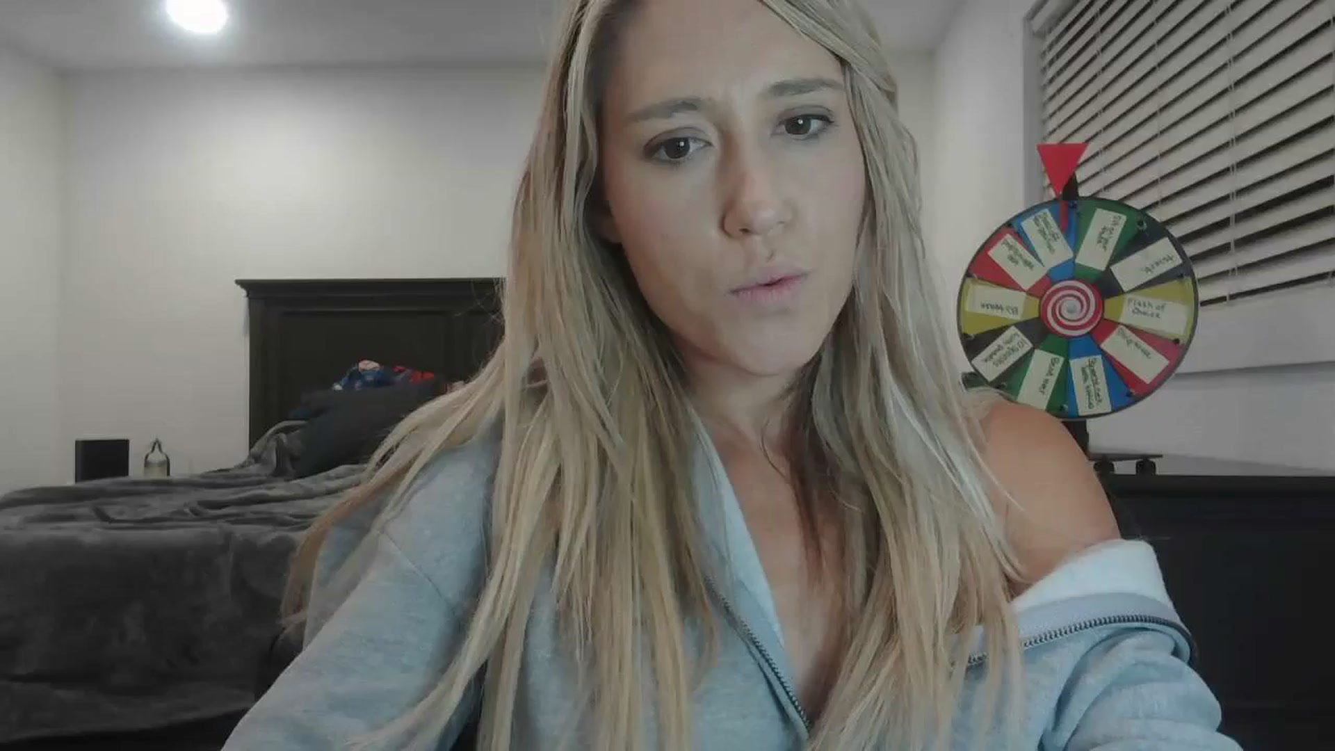 Gallery image thumbnail from blondmilf92's myfreecams stream on, 11/23/2023, 07:22 image 19 of 20