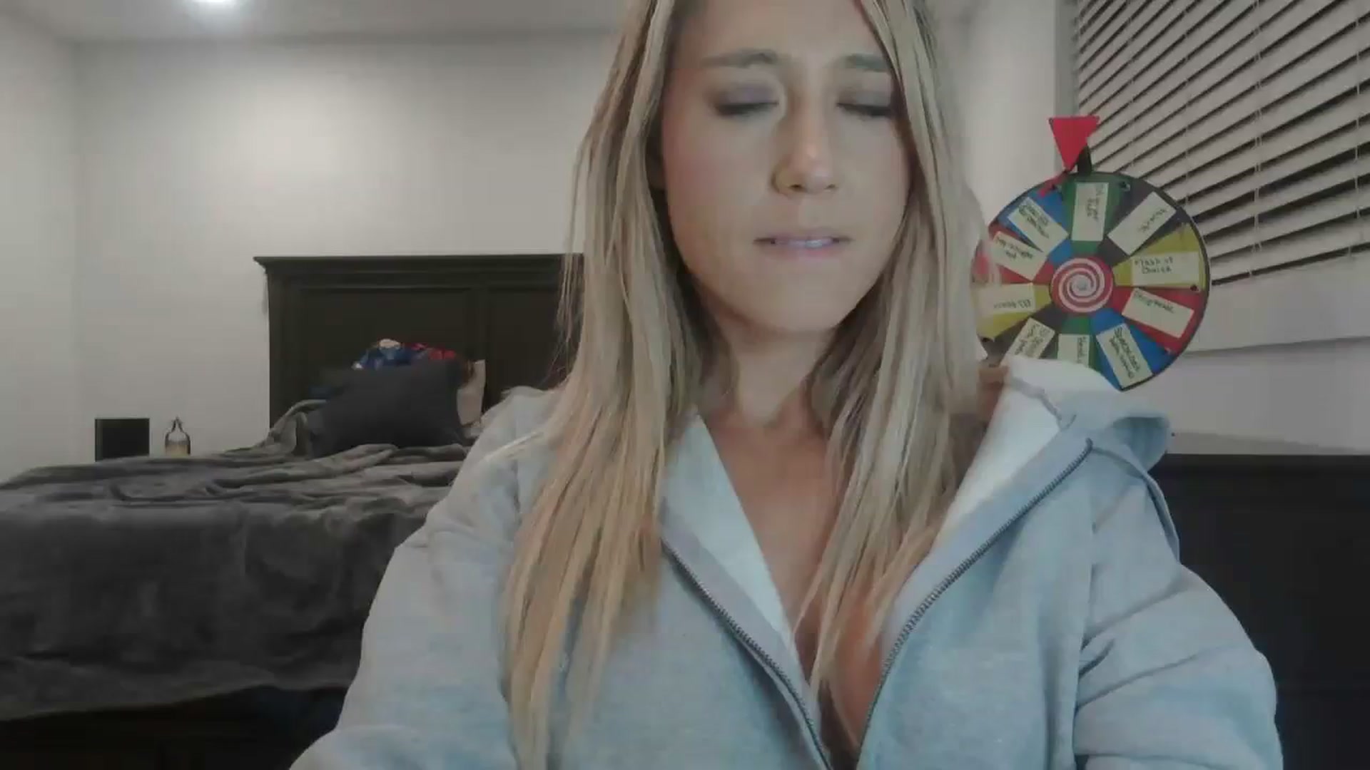 Gallery image thumbnail from blondmilf92's myfreecams stream on, 11/23/2023, 07:22 image 11 of 20
