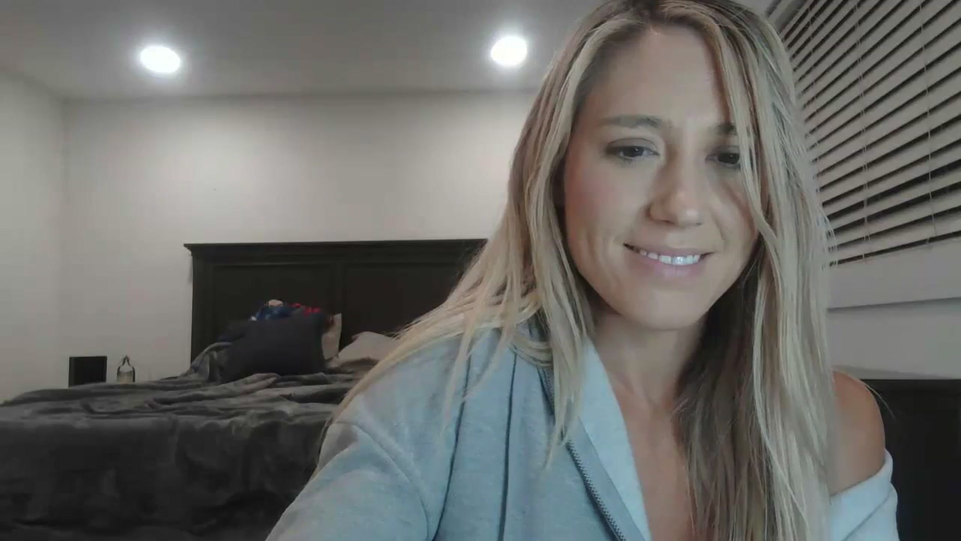 Gallery image thumbnail from blondmilf92's myfreecams stream on, 11/23/2023, 07:22 image 8 of 20