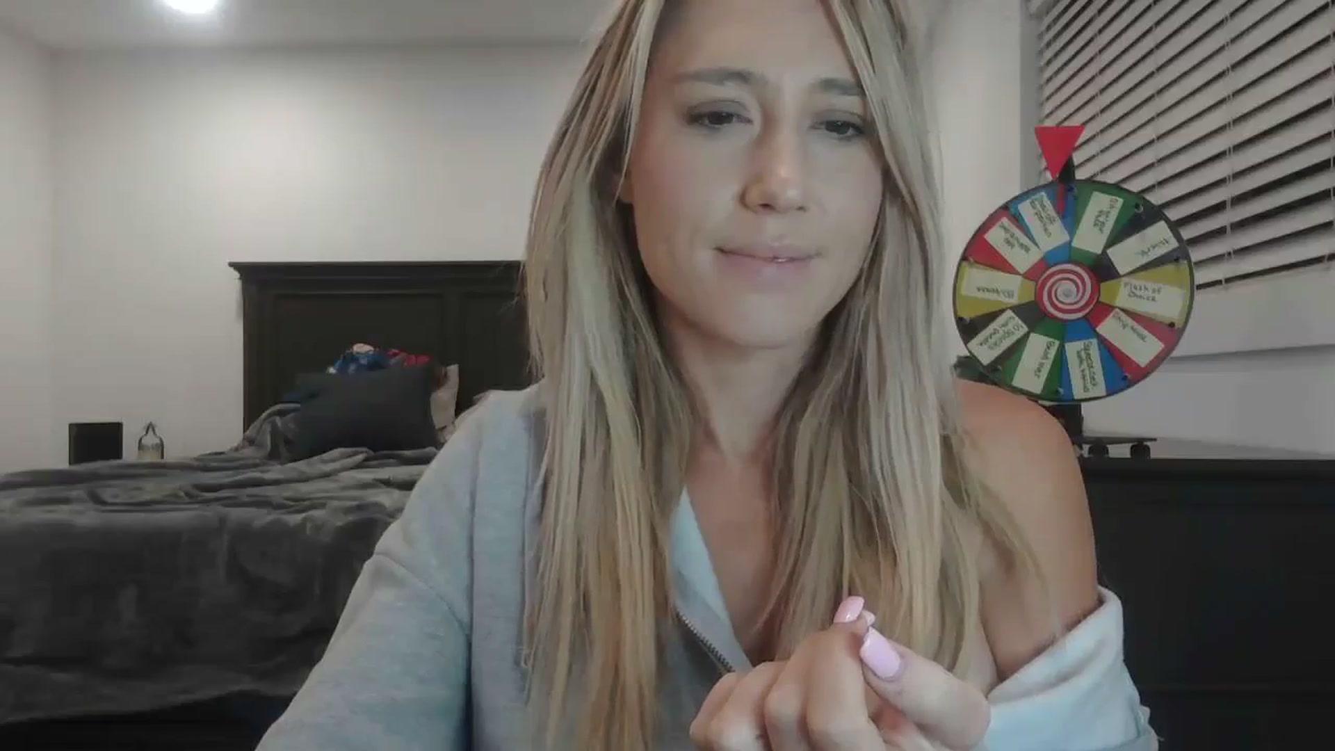 Gallery image thumbnail from blondmilf92's myfreecams stream on, 11/23/2023, 07:22 image 14 of 20