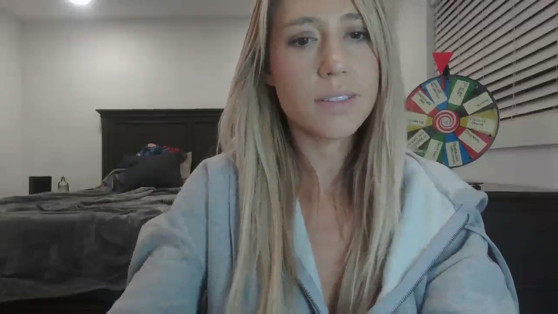 Gallery image thumbnail from blondmilf92's myfreecams stream on, 11/23/2023, 07:22 image 16 of 20