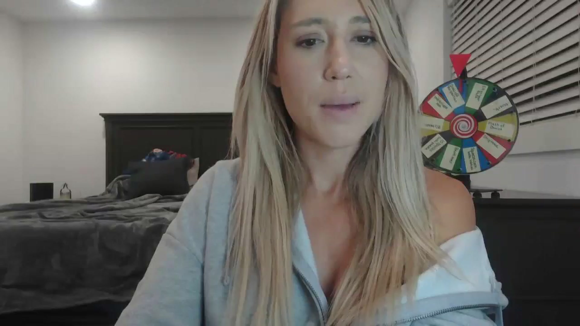 Gallery image thumbnail from blondmilf92's myfreecams stream on, 11/23/2023, 07:22 image 13 of 20
