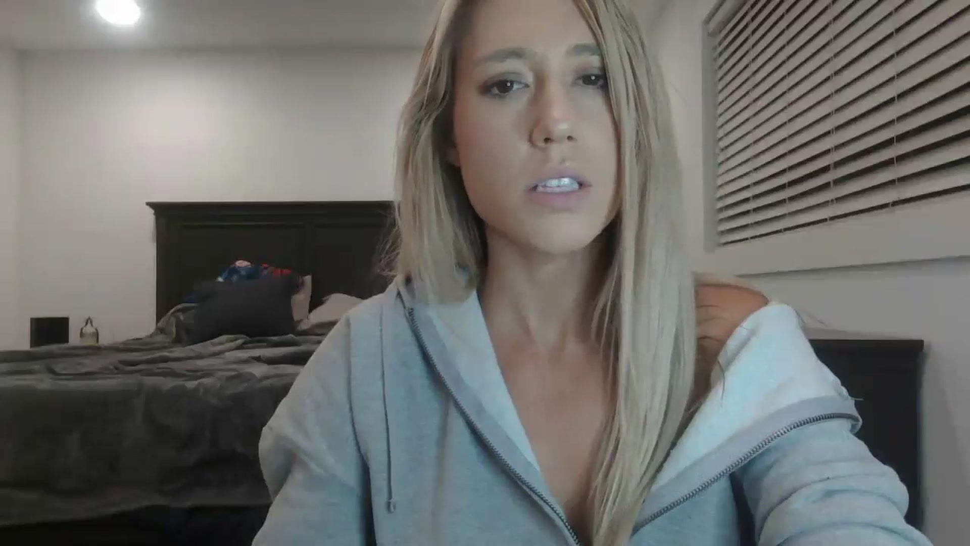 Gallery image thumbnail from blondmilf92's myfreecams stream on, 11/23/2023, 07:22 image 4 of 20