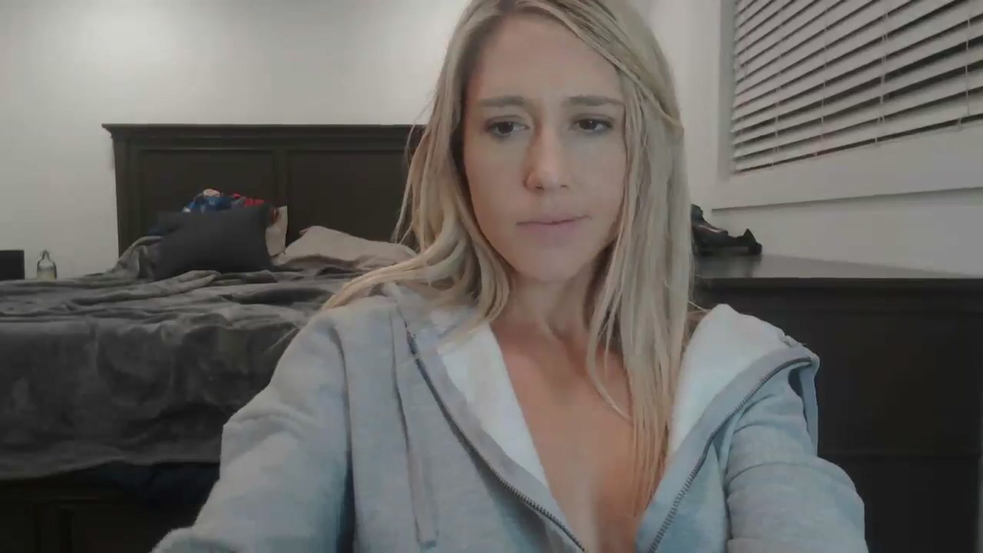 Gallery image thumbnail from blondmilf92's myfreecams stream on, 11/23/2023, 08:50 image 10 of 20