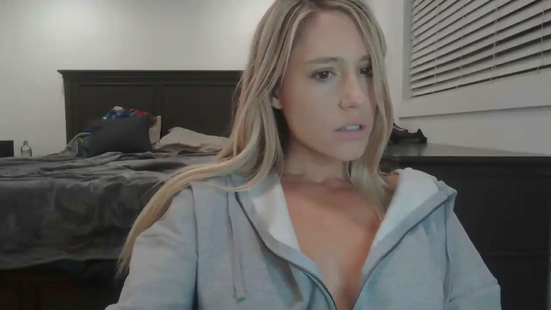 Gallery image thumbnail from blondmilf92's myfreecams stream on, 11/23/2023, 08:50 image 7 of 20