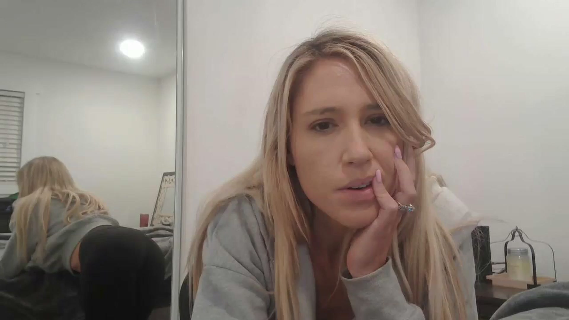 Gallery image thumbnail from blondmilf92's myfreecams stream on, 11/23/2023, 08:50 image 16 of 20