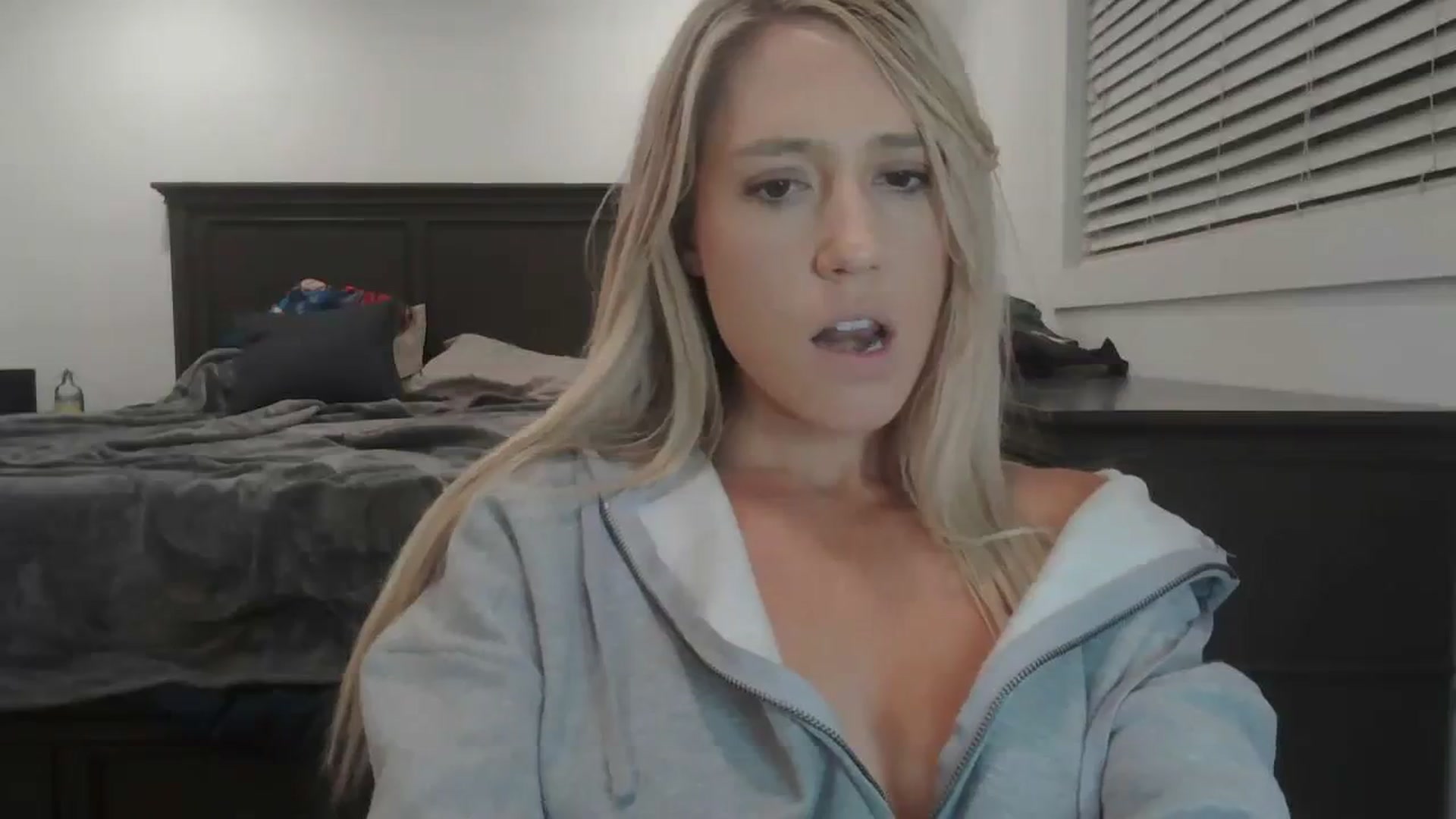 Gallery image thumbnail from blondmilf92's myfreecams stream on, 11/23/2023, 08:50 image 8 of 20