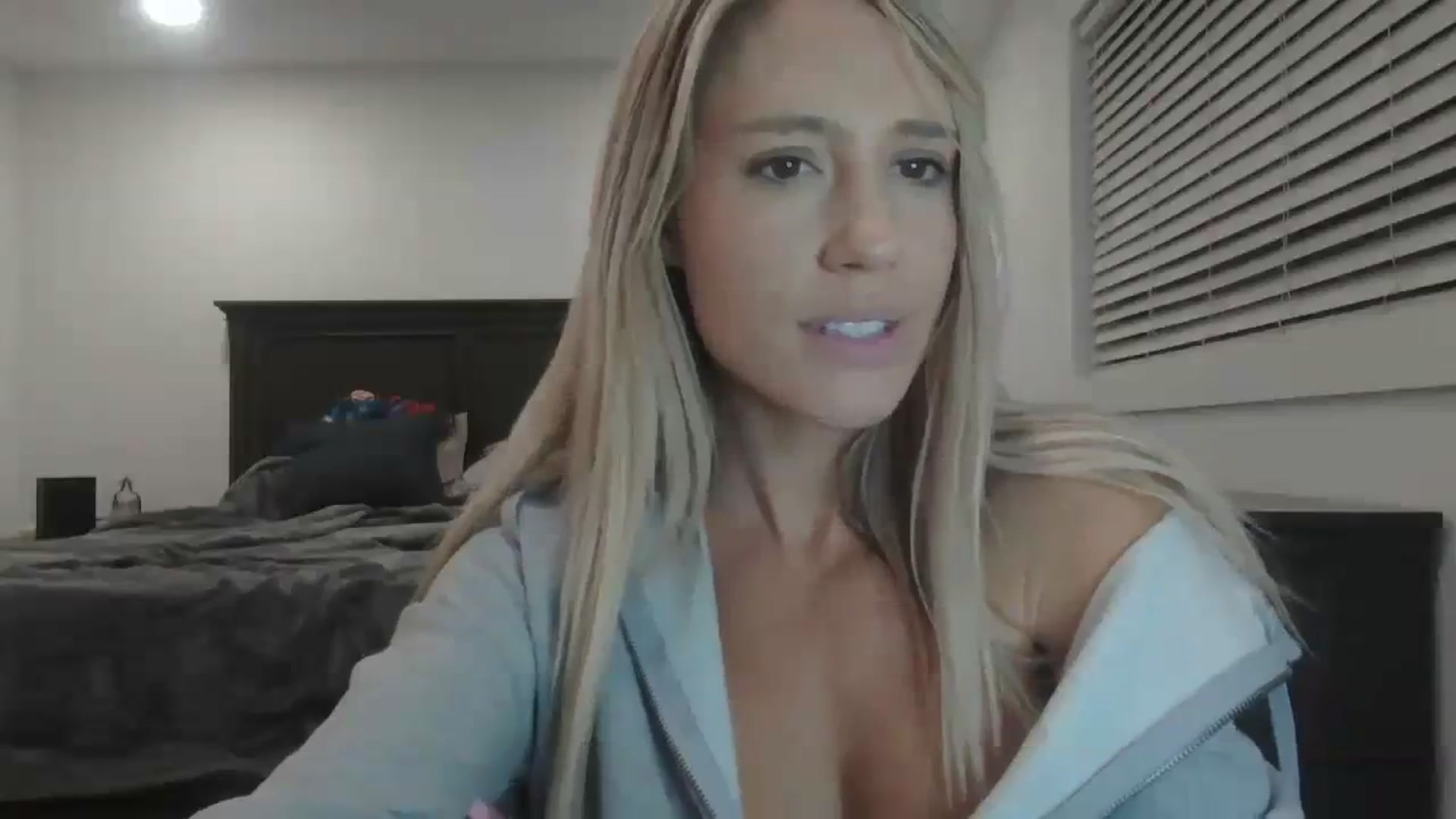 Gallery image thumbnail from blondmilf92's myfreecams stream on, 11/23/2023, 09:09 image 18 of 20