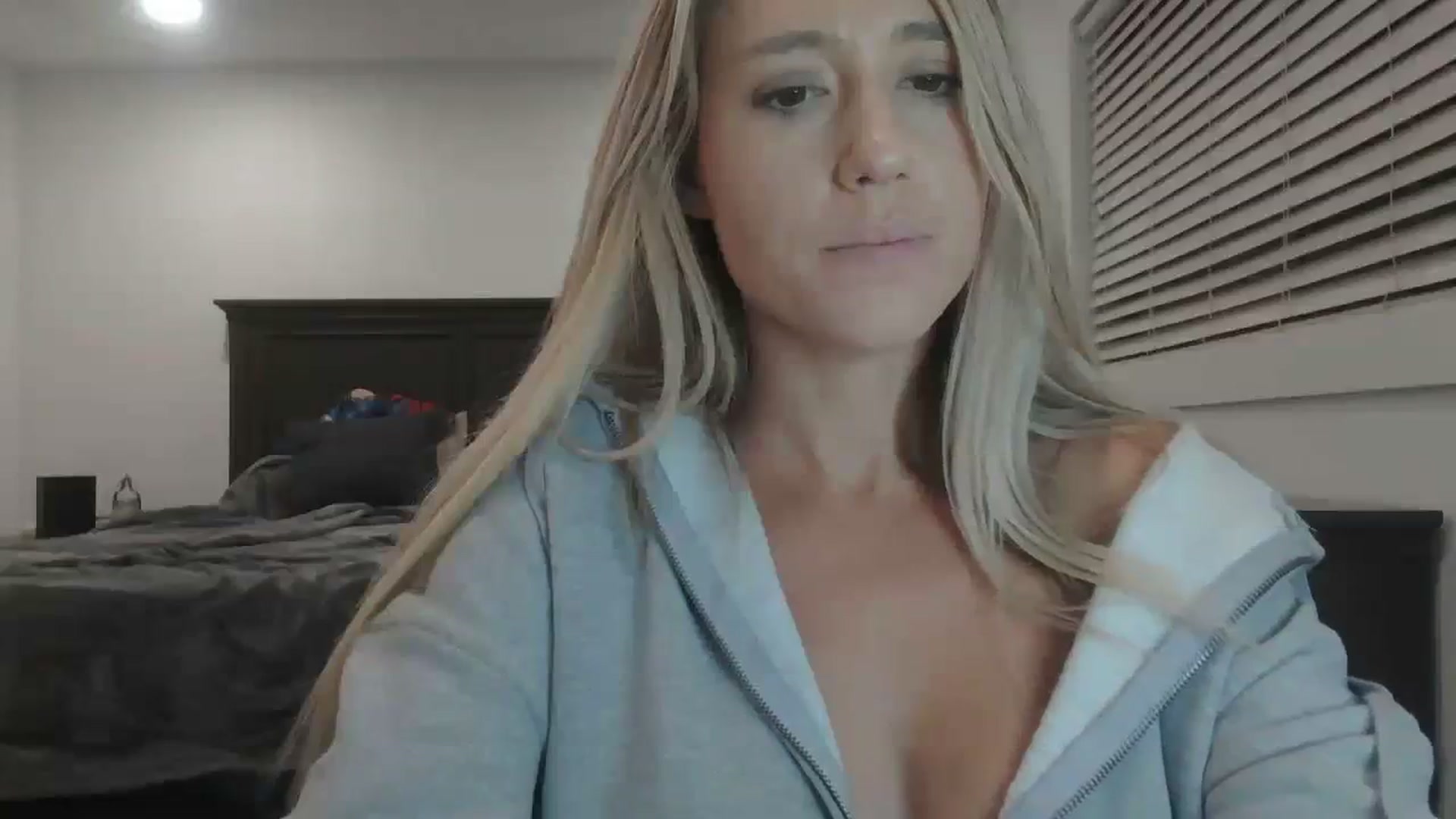 Gallery image thumbnail from blondmilf92's myfreecams stream on, 11/23/2023, 09:09 image 15 of 20