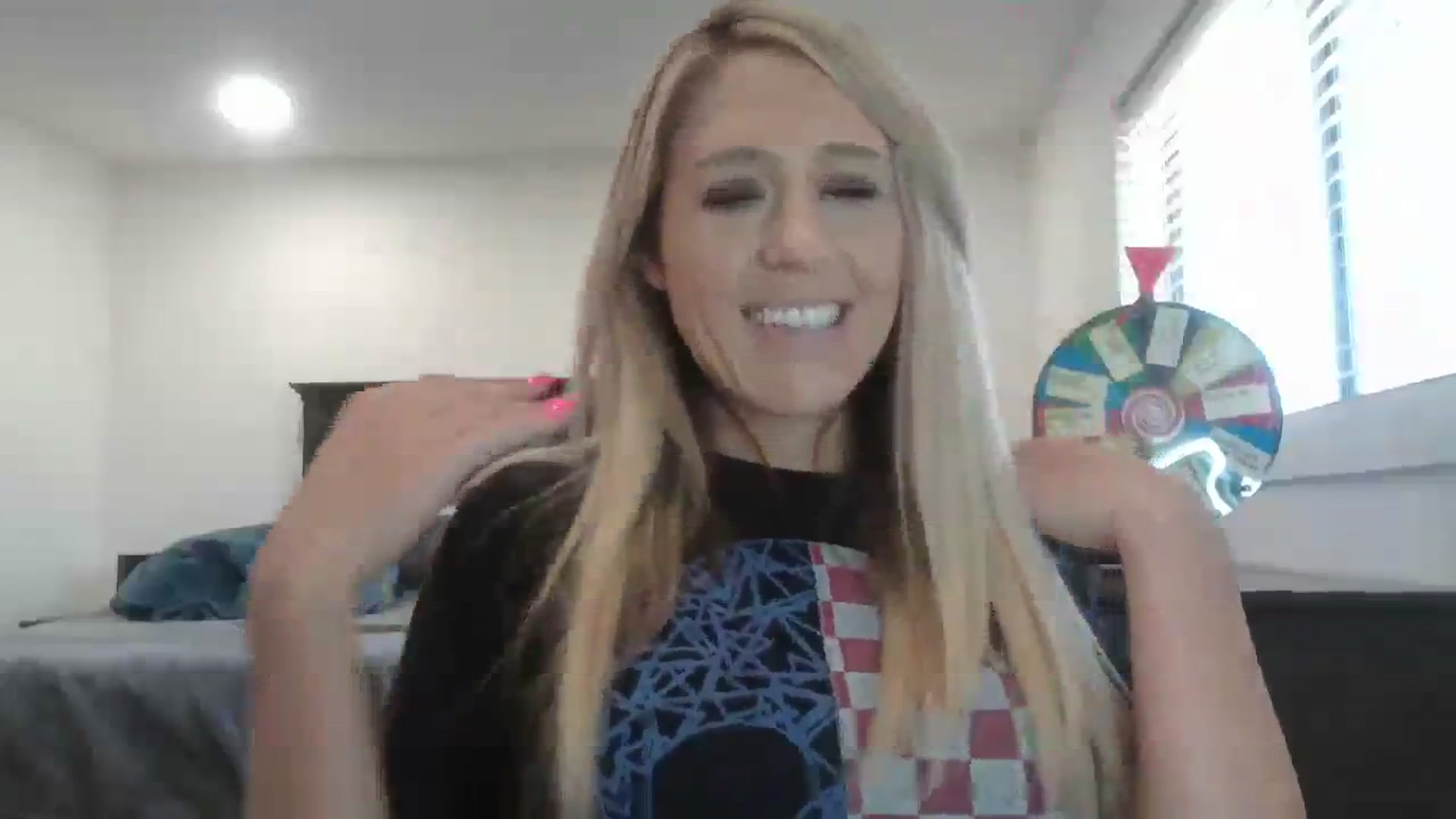 Gallery image thumbnail from blondmilf92's myfreecams stream on, 12/04/2023, 22:42 image 4 of 20