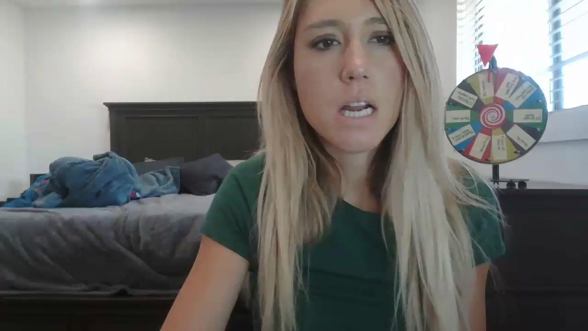 Gallery image thumbnail from blondmilf92's myfreecams stream on, 12/05/2023, 19:54 image 17 of 20