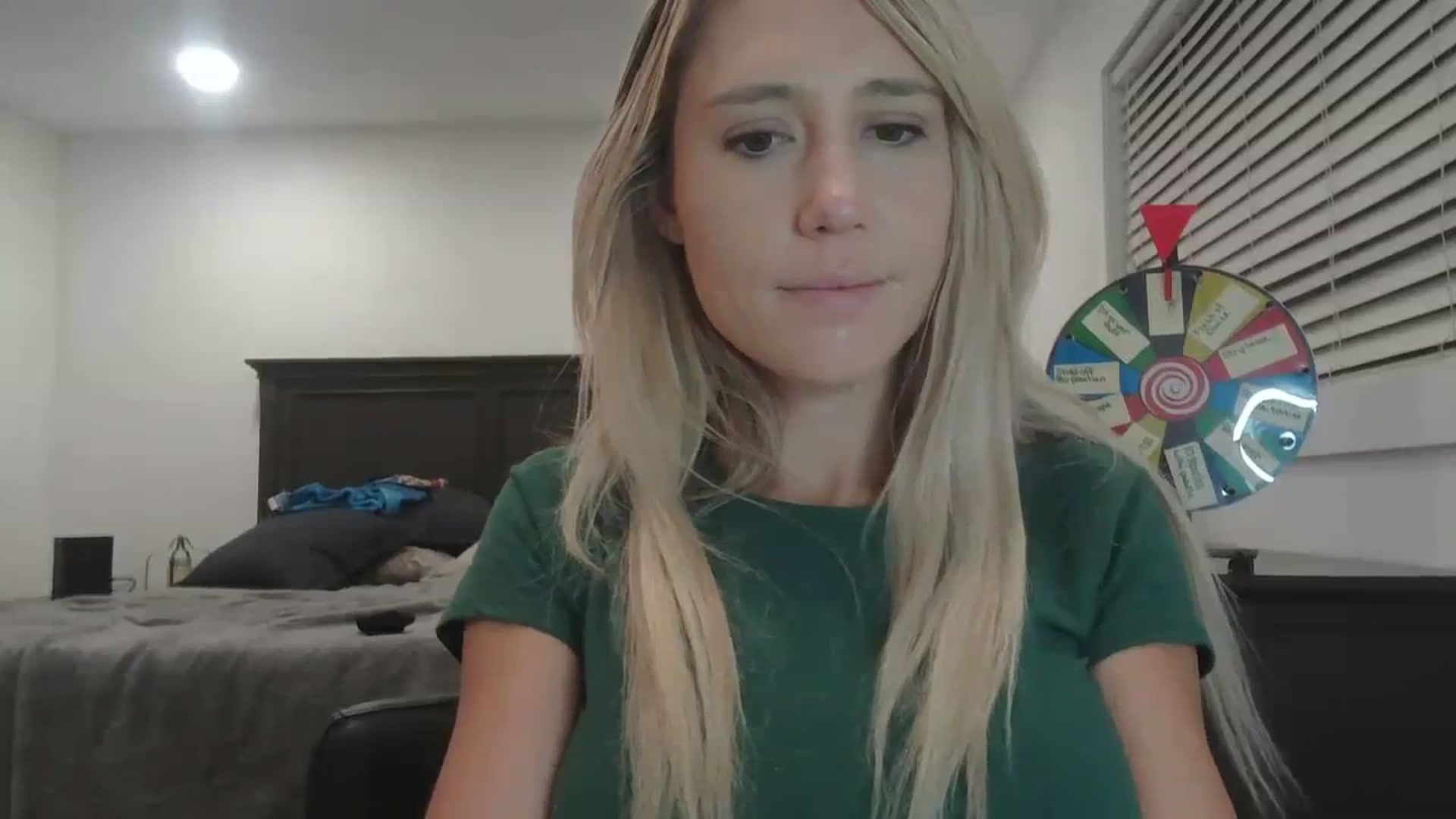 Gallery image thumbnail from blondmilf92's myfreecams stream on, 12/06/2023, 07:17 image 16 of 20