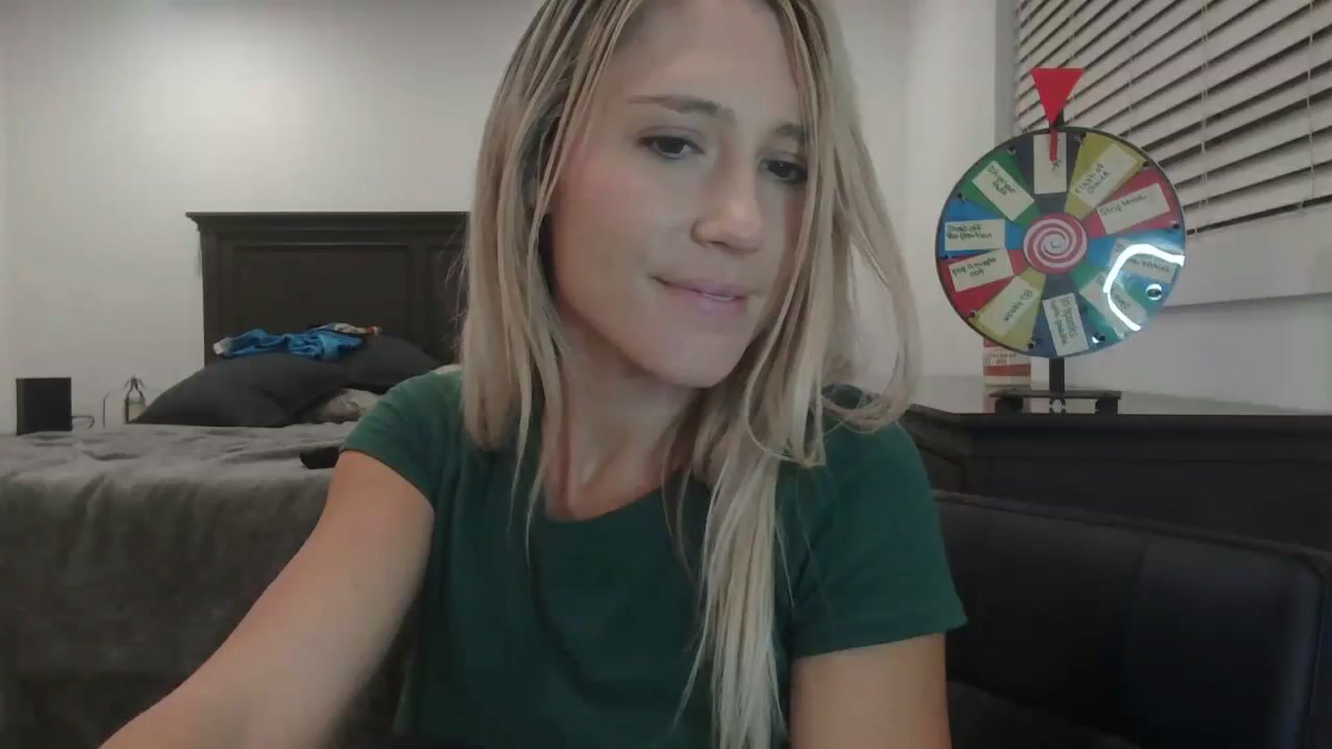 Gallery image thumbnail from blondmilf92's myfreecams stream on, 12/06/2023, 07:17 image 11 of 20