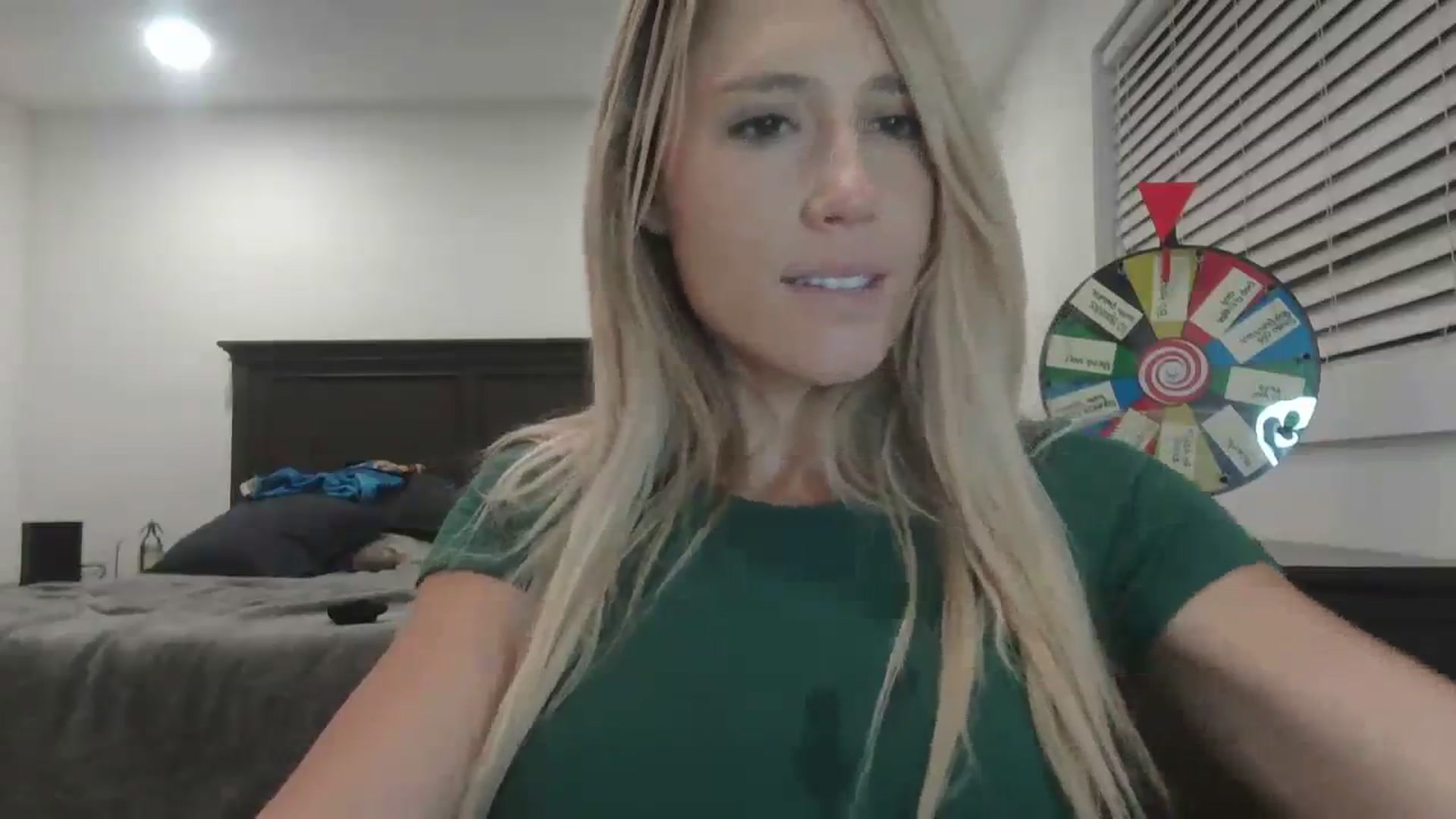 Gallery image thumbnail from blondmilf92's myfreecams stream on, 12/06/2023, 07:17 image 18 of 20