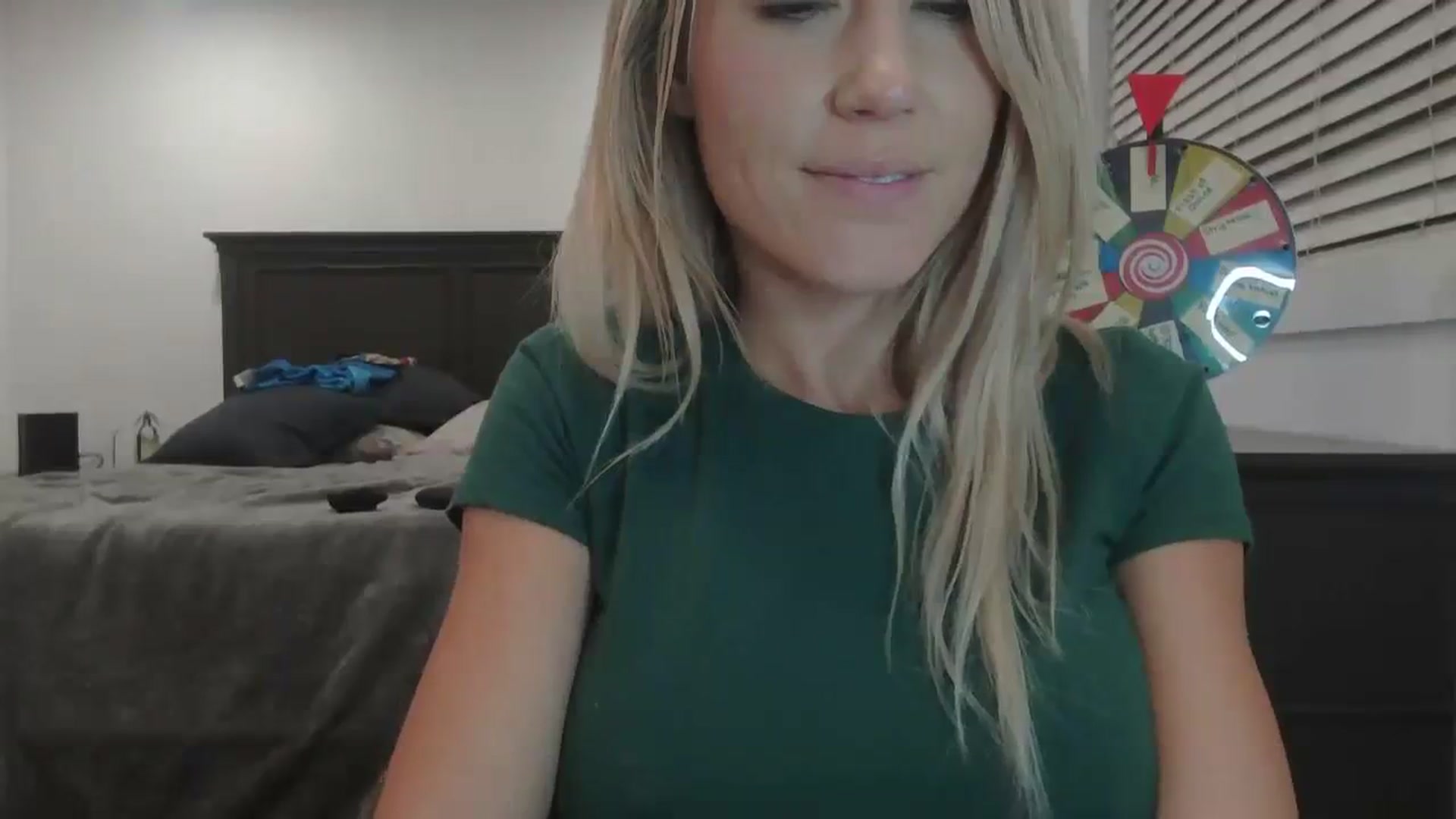 Gallery image thumbnail from blondmilf92's myfreecams stream on, 12/06/2023, 07:17 image 12 of 20