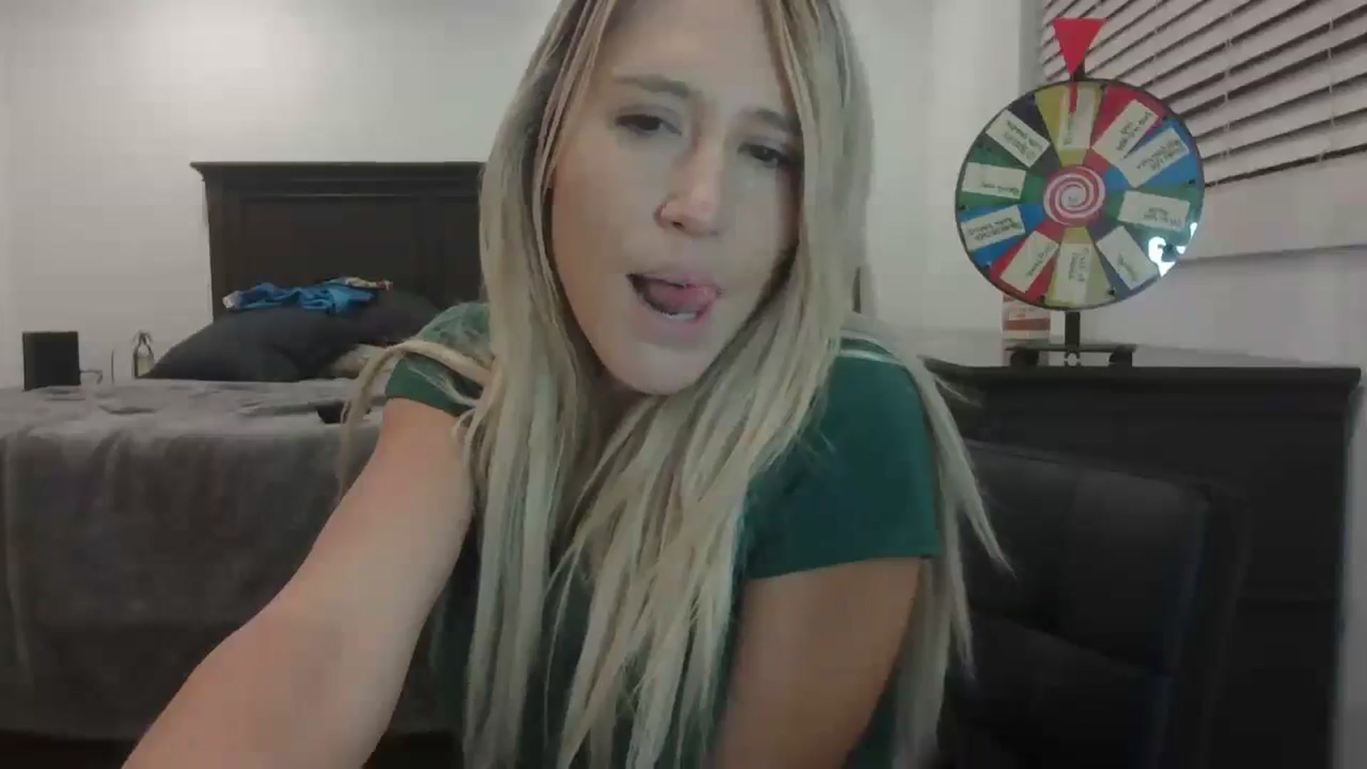 Gallery image thumbnail from blondmilf92's myfreecams stream on, 12/06/2023, 07:17 image 19 of 20
