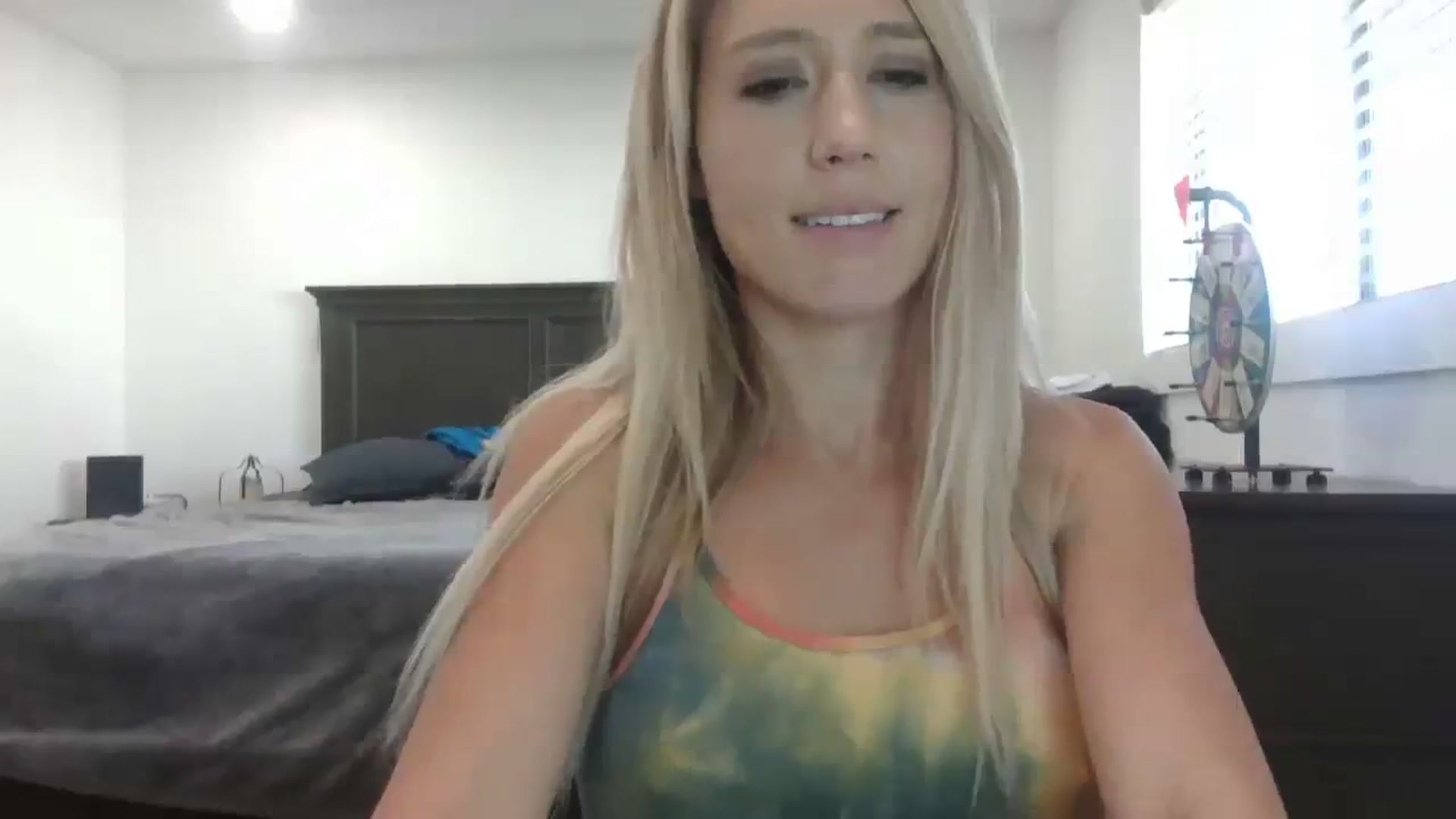 Gallery image thumbnail from blondmilf92's myfreecams stream on, 12/07/2023, 19:42 image 18 of 20