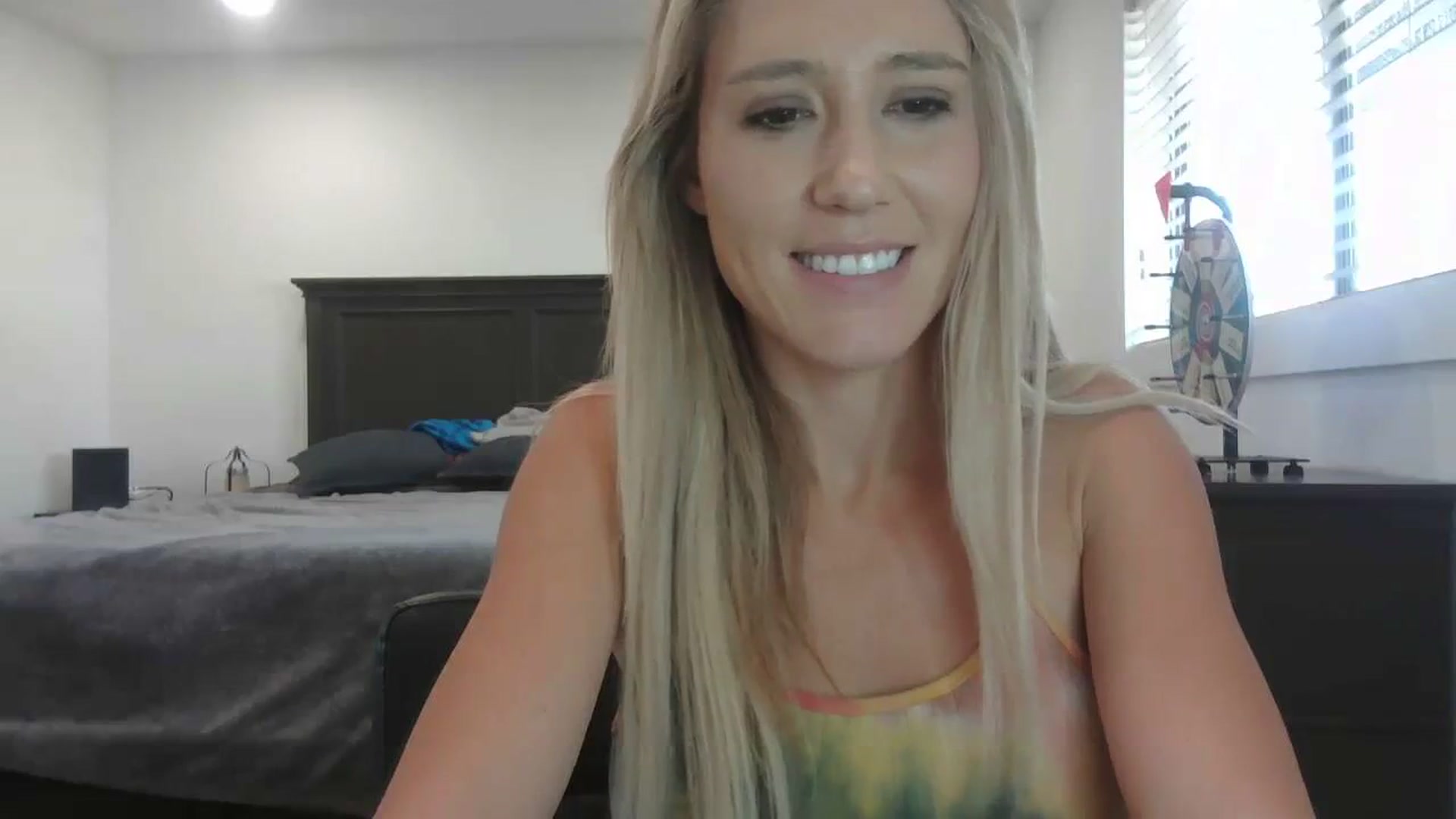 Gallery image thumbnail from blondmilf92's myfreecams stream on, 12/07/2023, 20:17 image 4 of 20