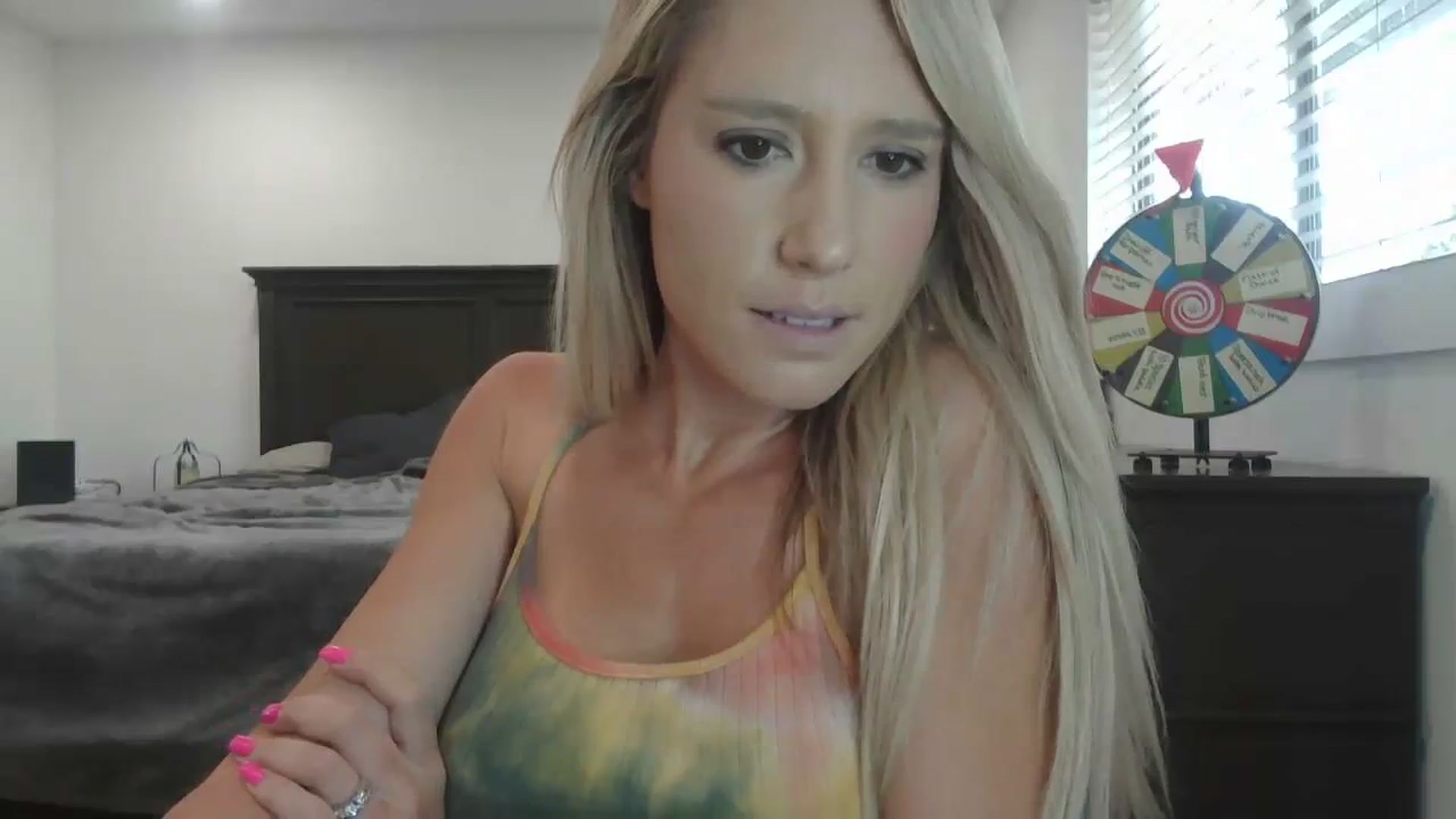 Gallery image thumbnail from blondmilf92's myfreecams stream on, 12/07/2023, 21:33 image 16 of 20