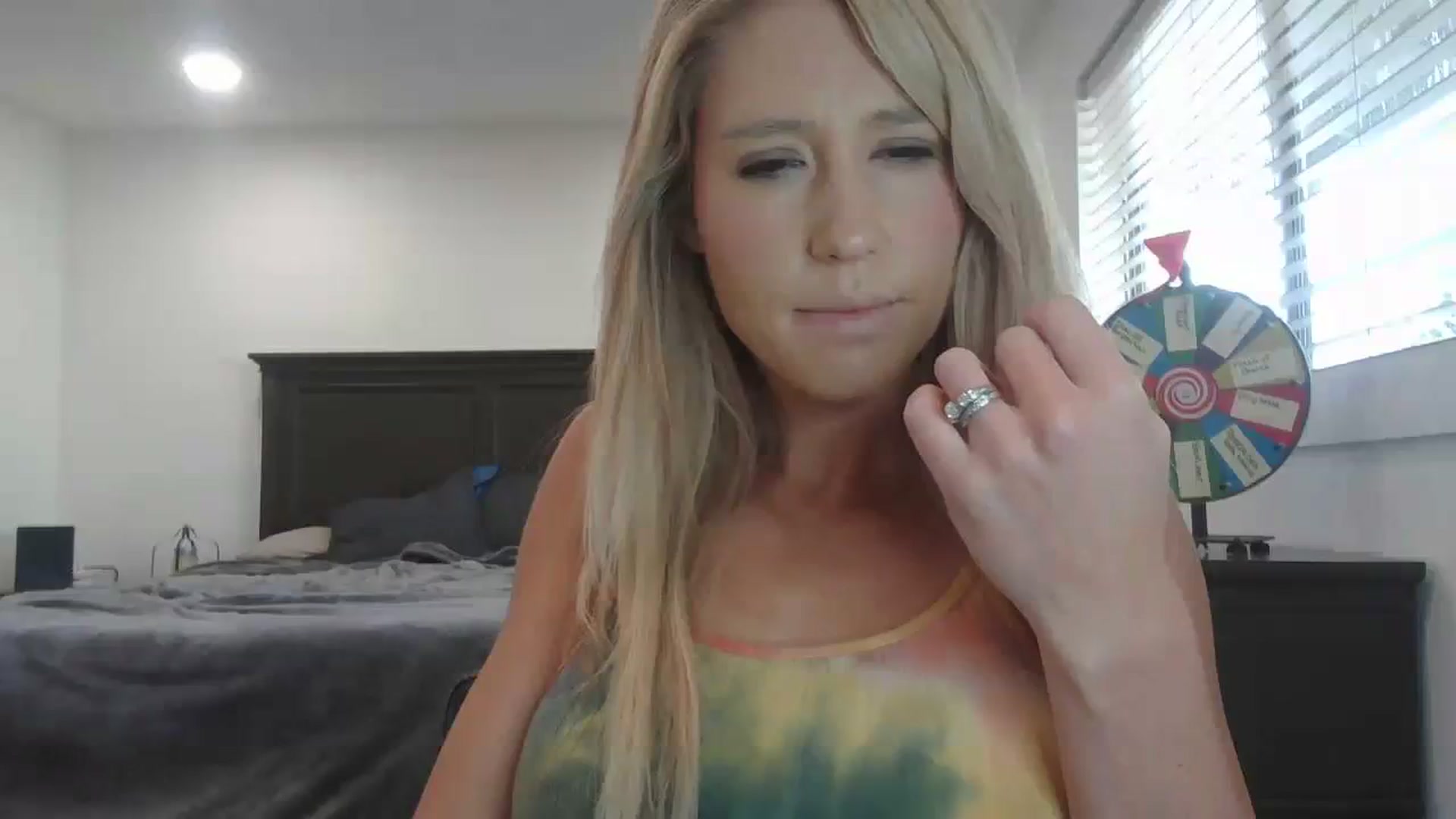 Gallery image thumbnail from blondmilf92's myfreecams stream on, 12/07/2023, 21:33 image 6 of 20
