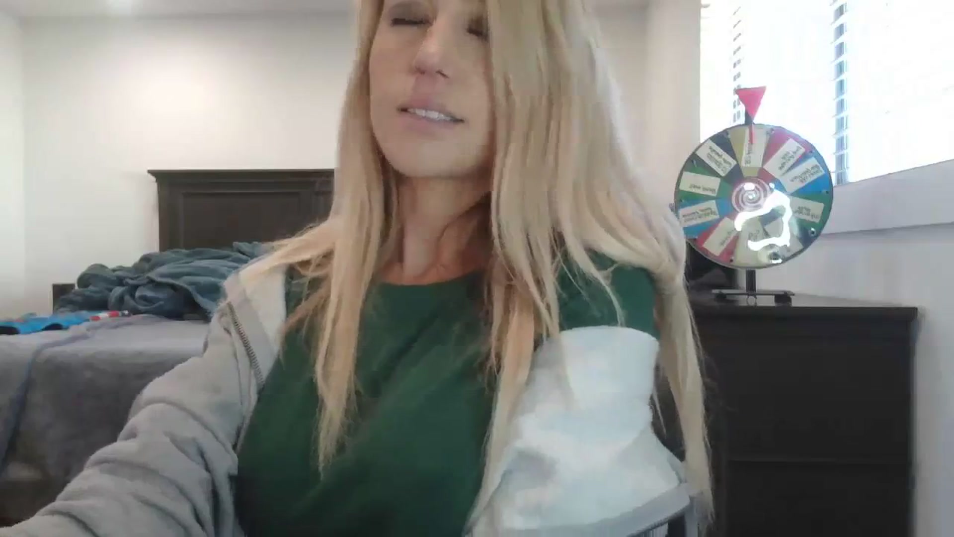 Gallery image thumbnail from blondmilf92's myfreecams stream on, 12/11/2023, 19:48 image 15 of 20